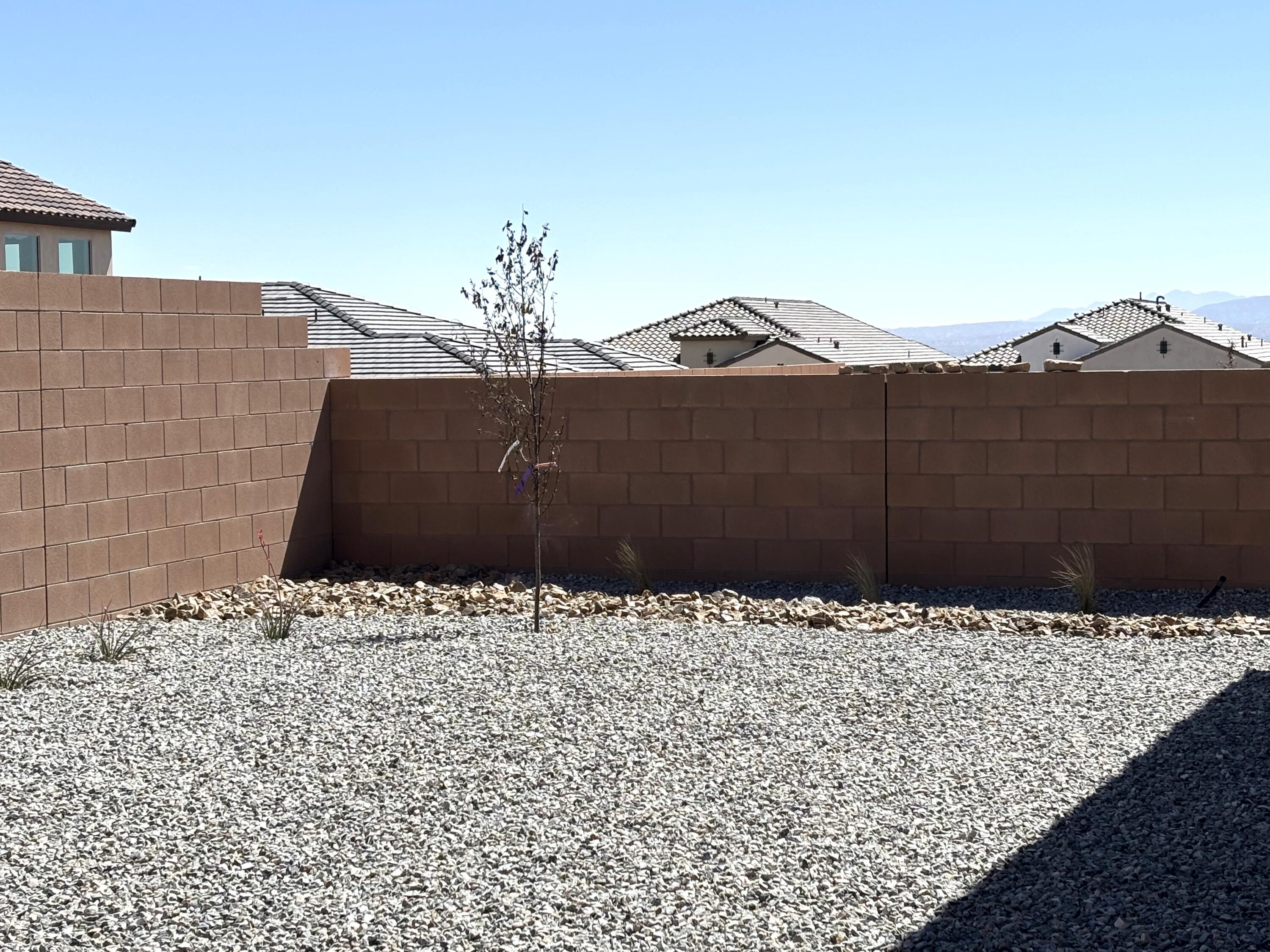 Photo 4 — 3124 Alicia Road NE