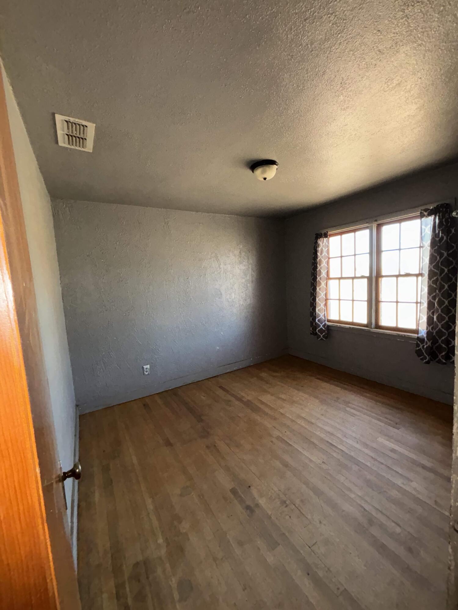 Photo 17 — 1100 S Prince Street