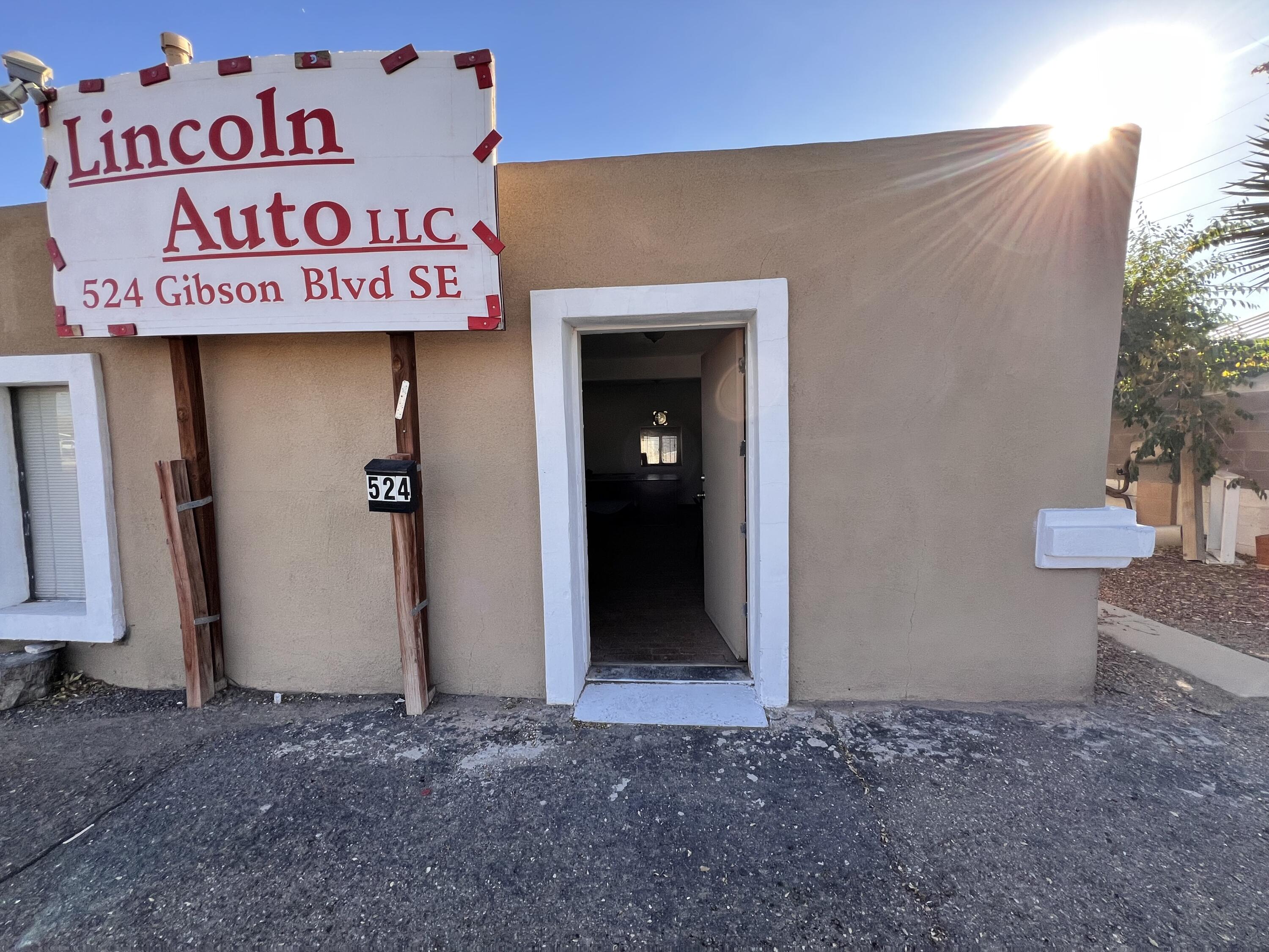Photo 20 — 524 Gibson Boulevard SE