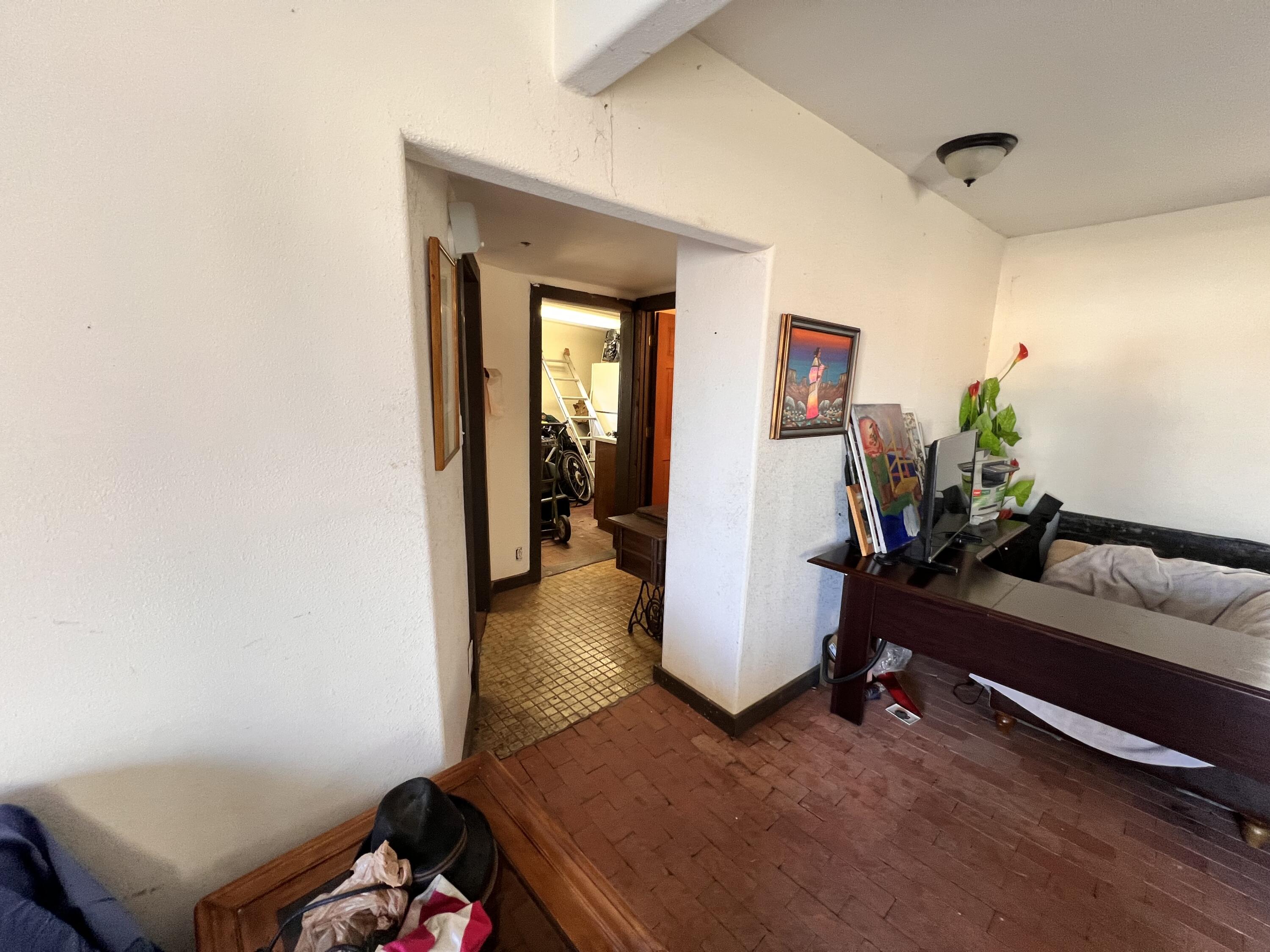 Photo 14 — 524 Gibson Boulevard SE