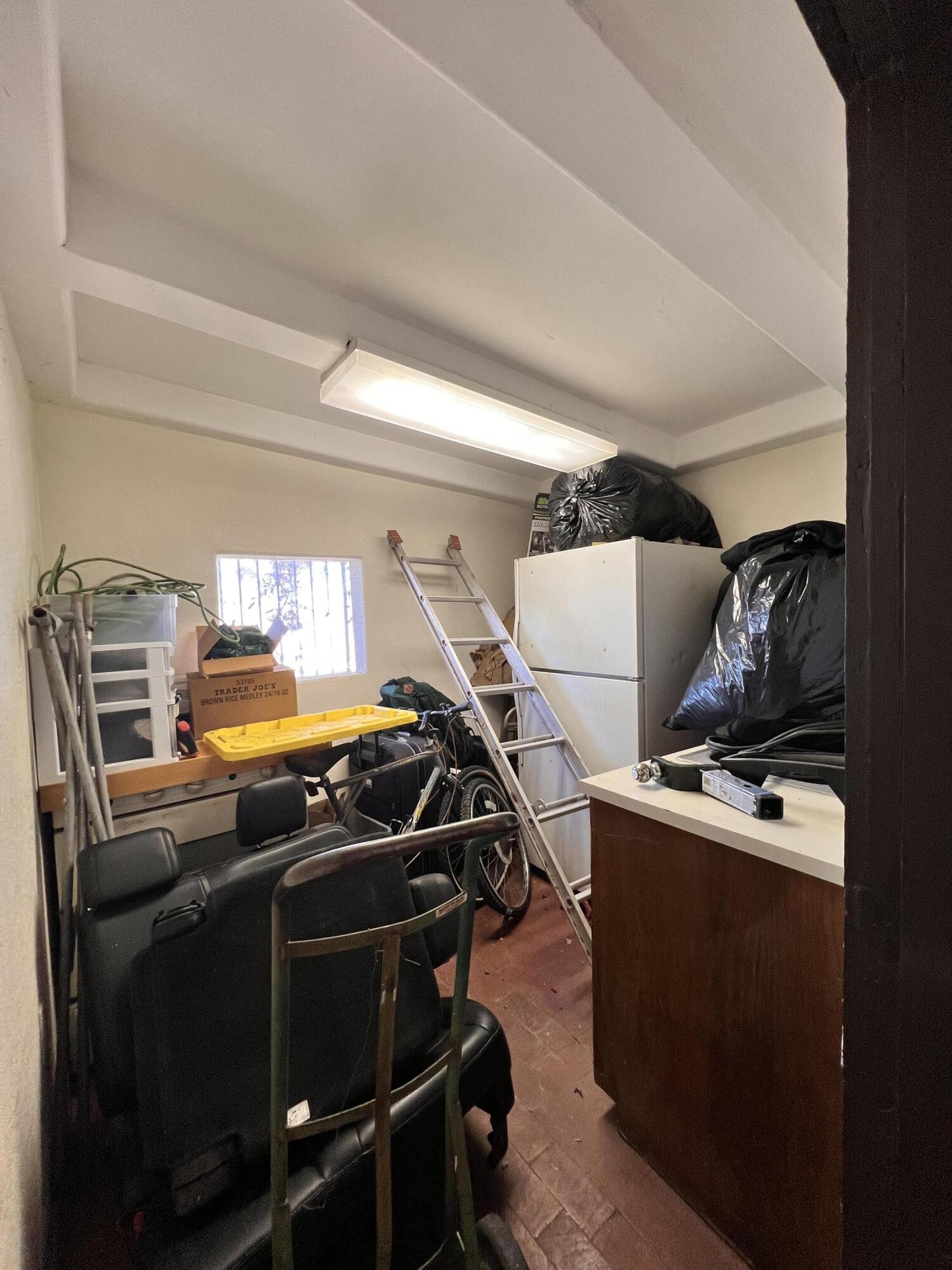 Photo 12 — 524 Gibson Boulevard SE