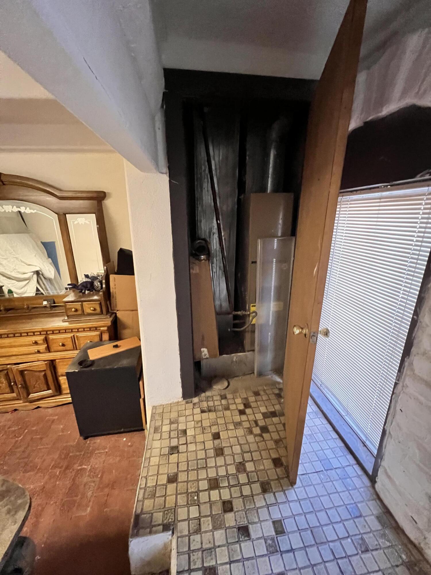 Photo 4 — 524 Gibson Boulevard SE