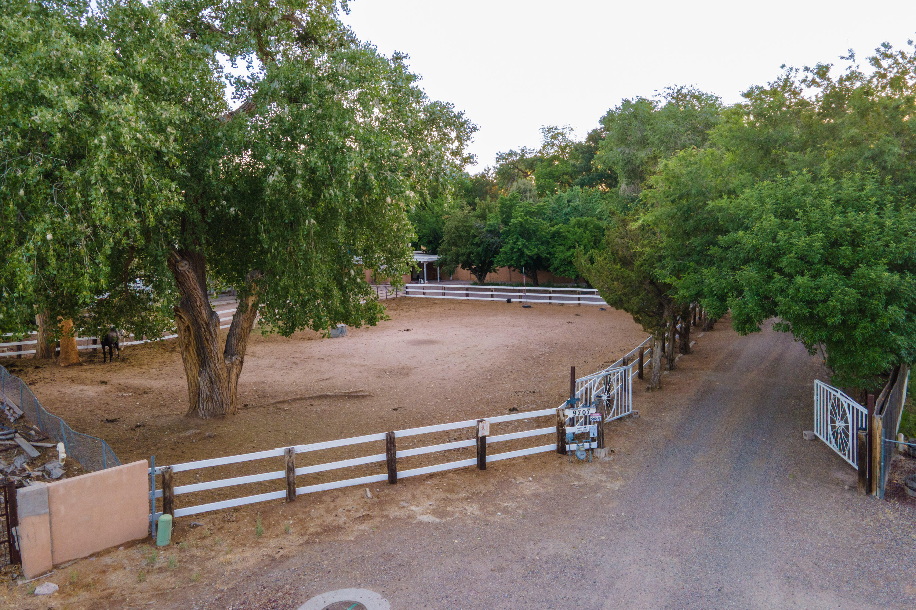 Photo 6 — 9707 Rio Grande Boulevard NW