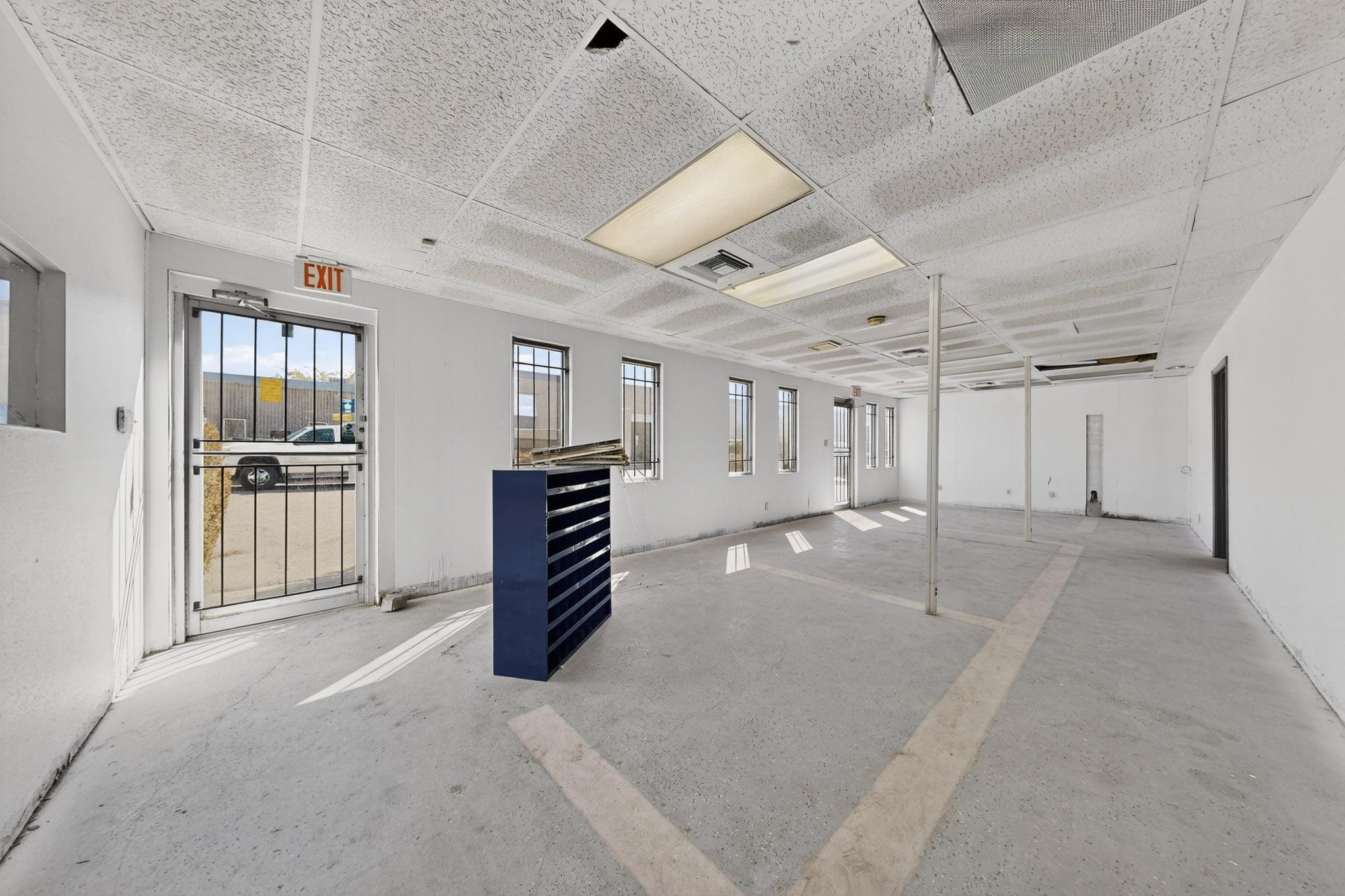 Photo 18 — 2105 Aztec Road NE
