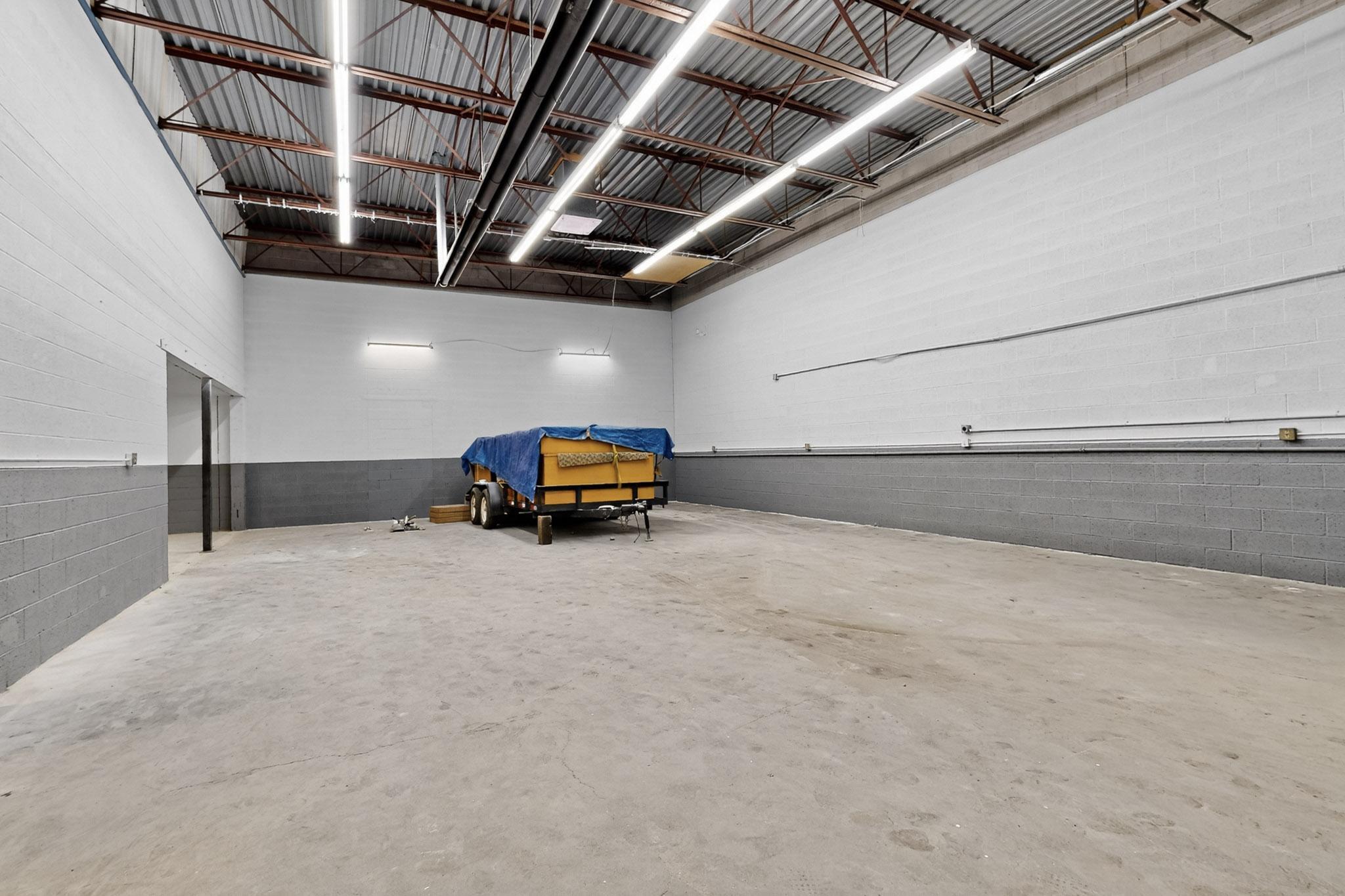 Photo 5 — 2105 Aztec Road NE