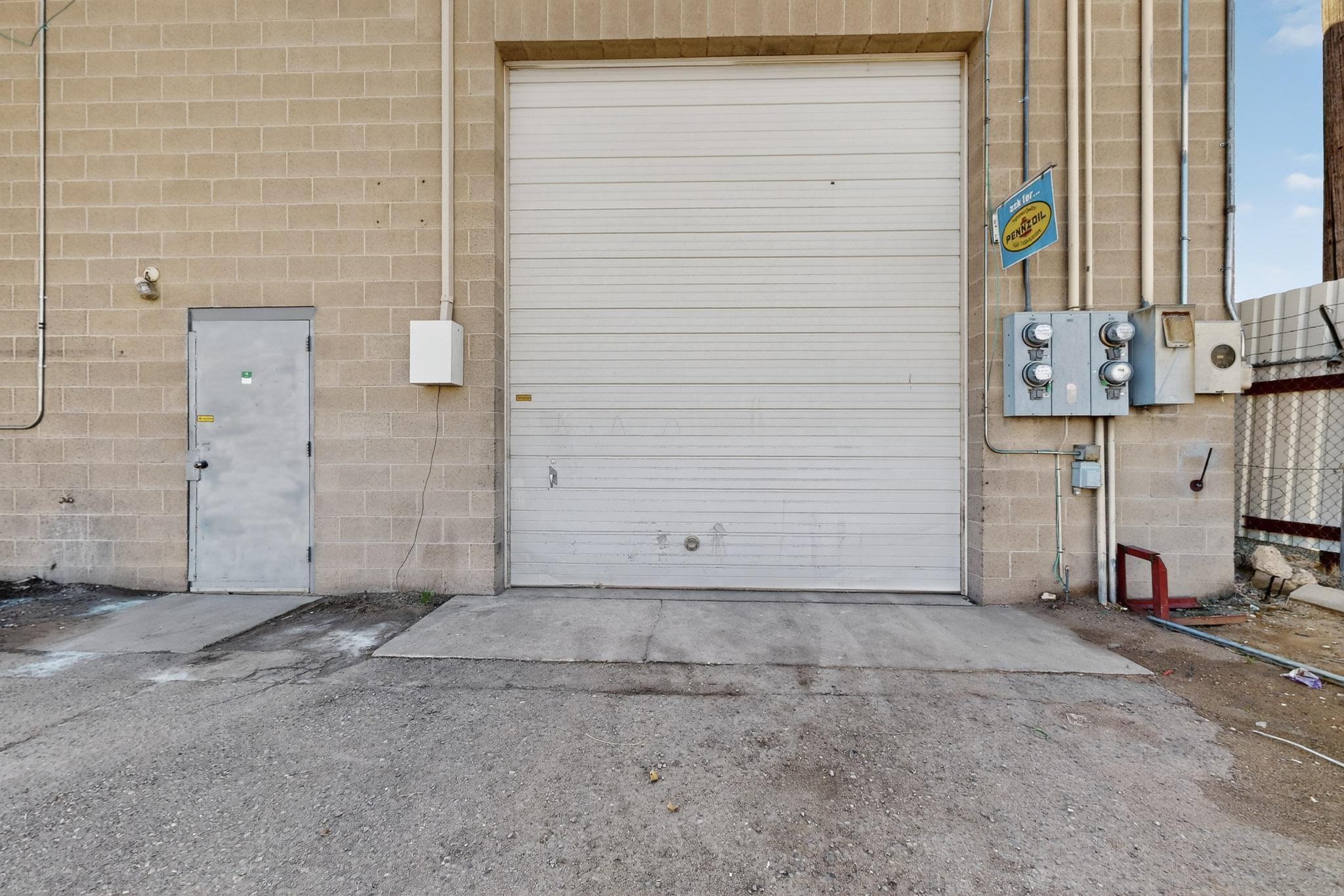 Photo 3 — 2105 Aztec Road NE