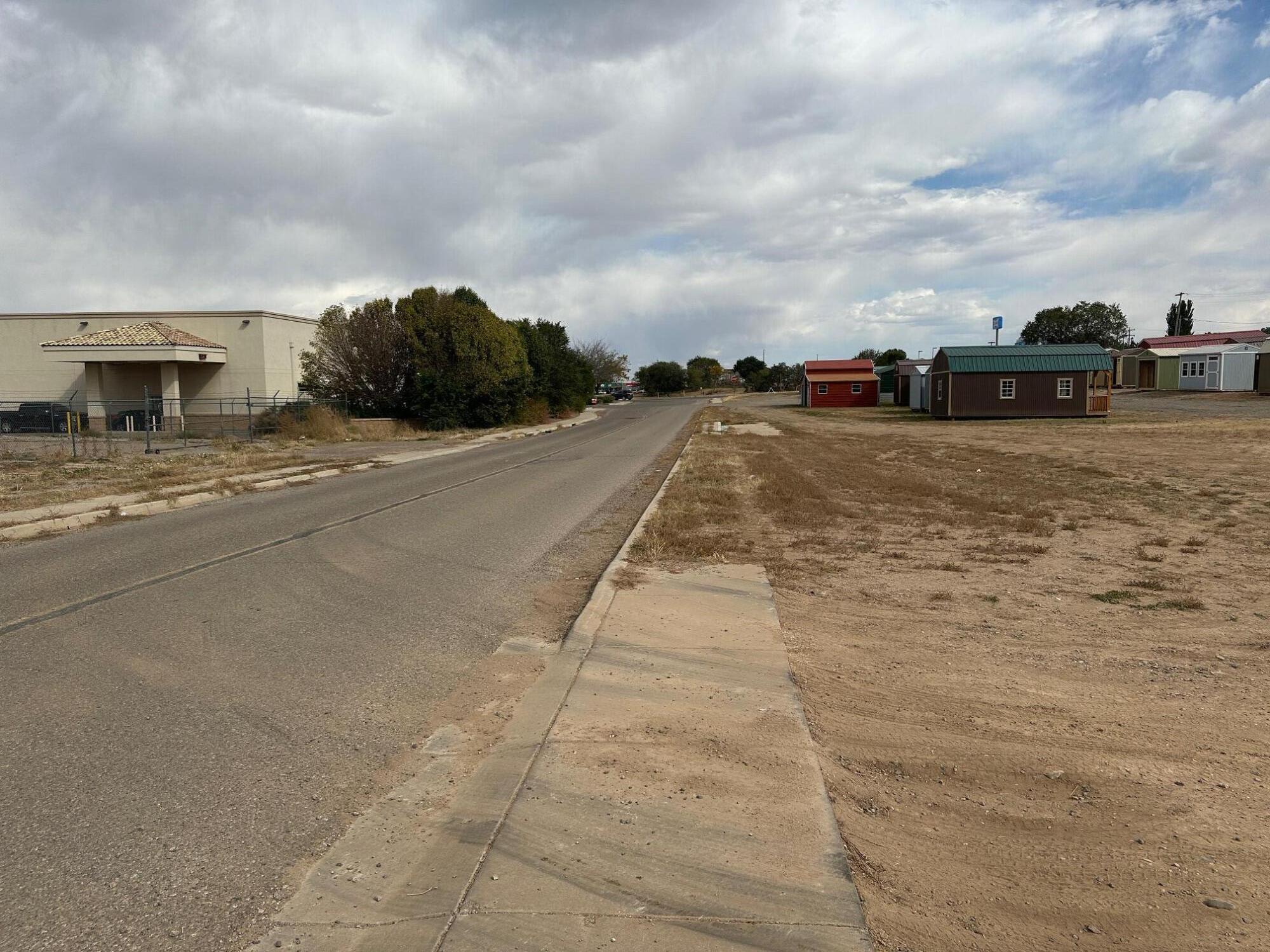 Photo 4 — 12 Edgewood 7 Road