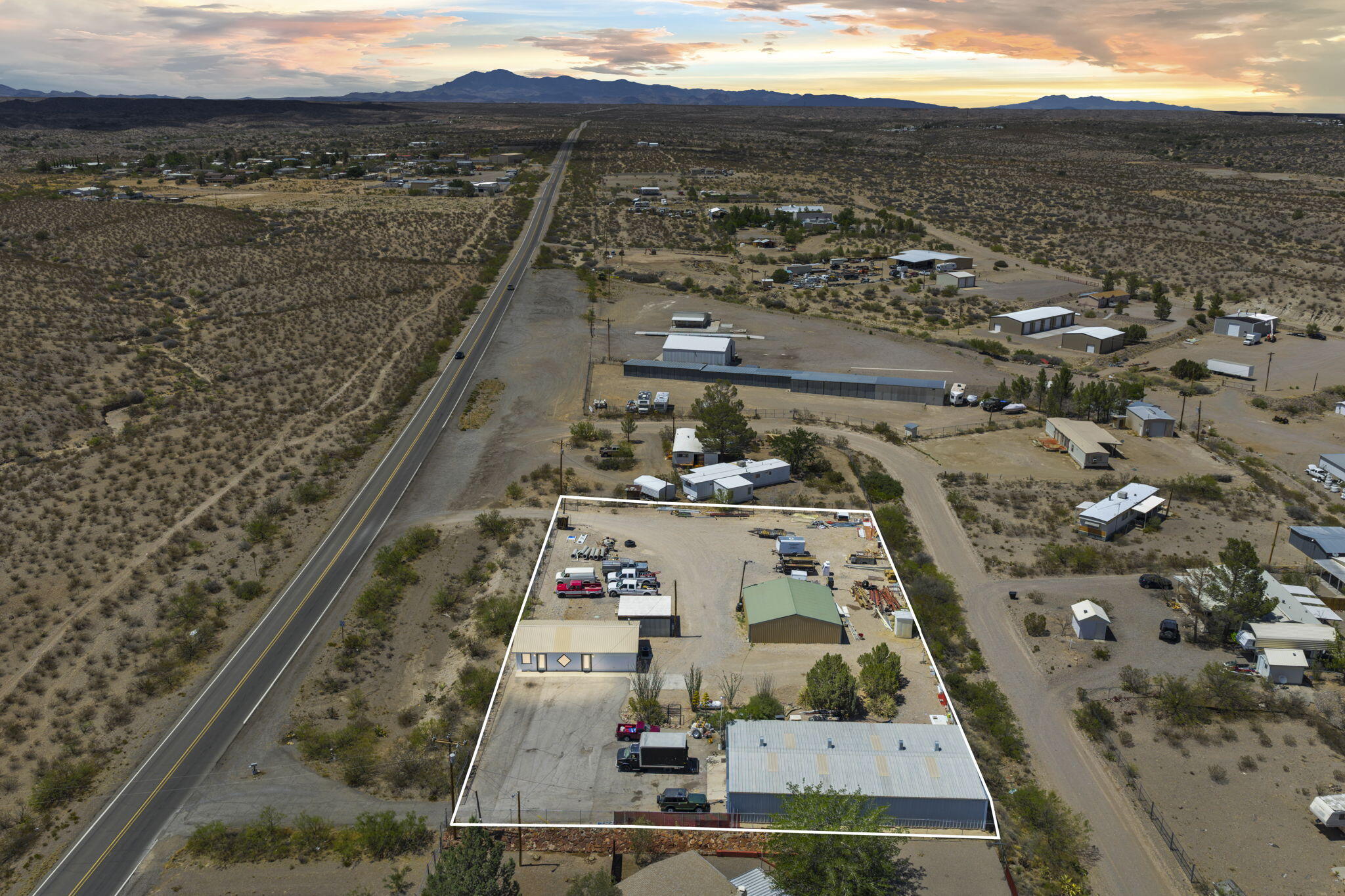 Photo 3 — 779 NM 181