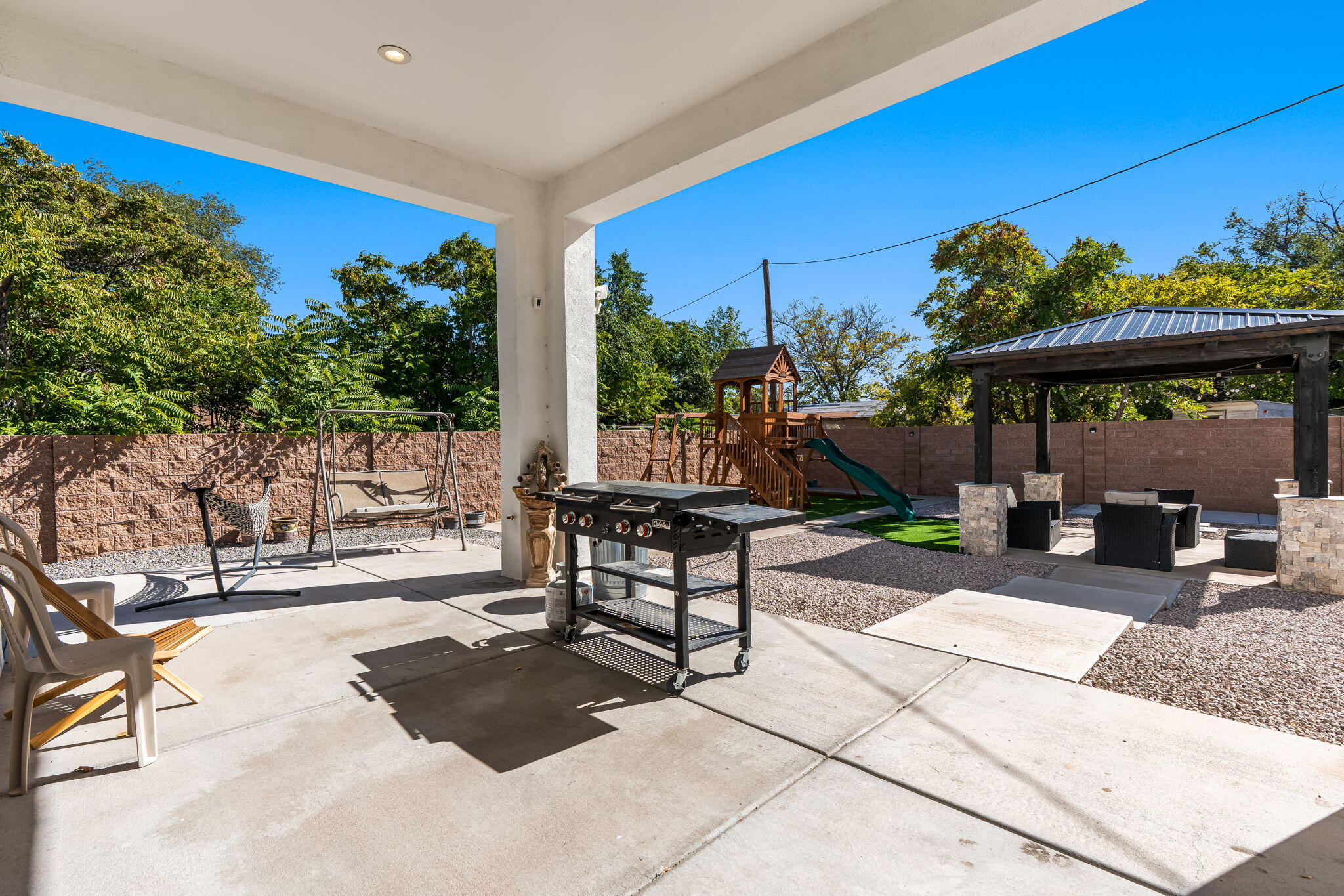 Photo 16 — 328 Camino Siete Road SW