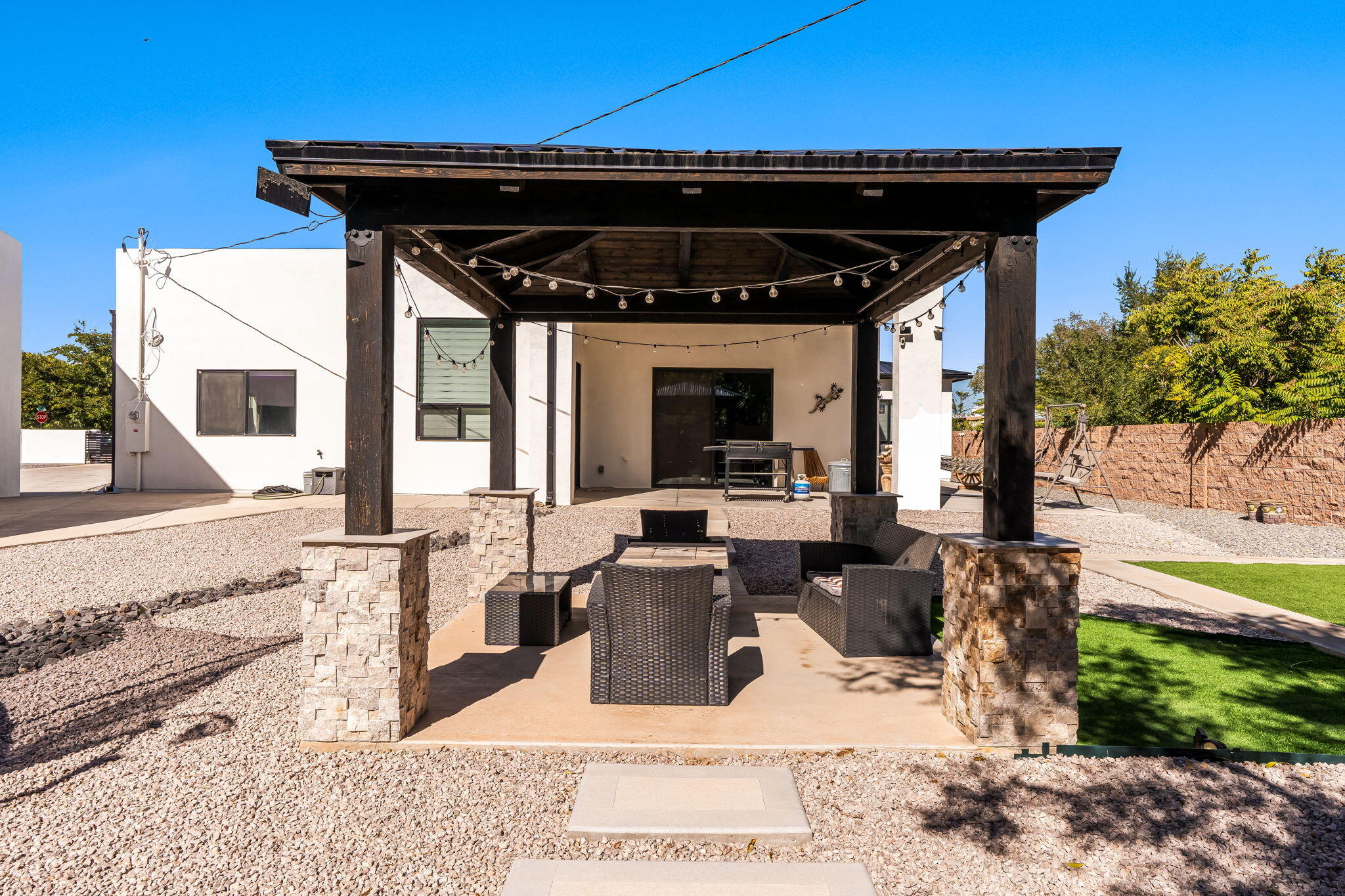 Photo 12 — 328 Camino Siete Road SW