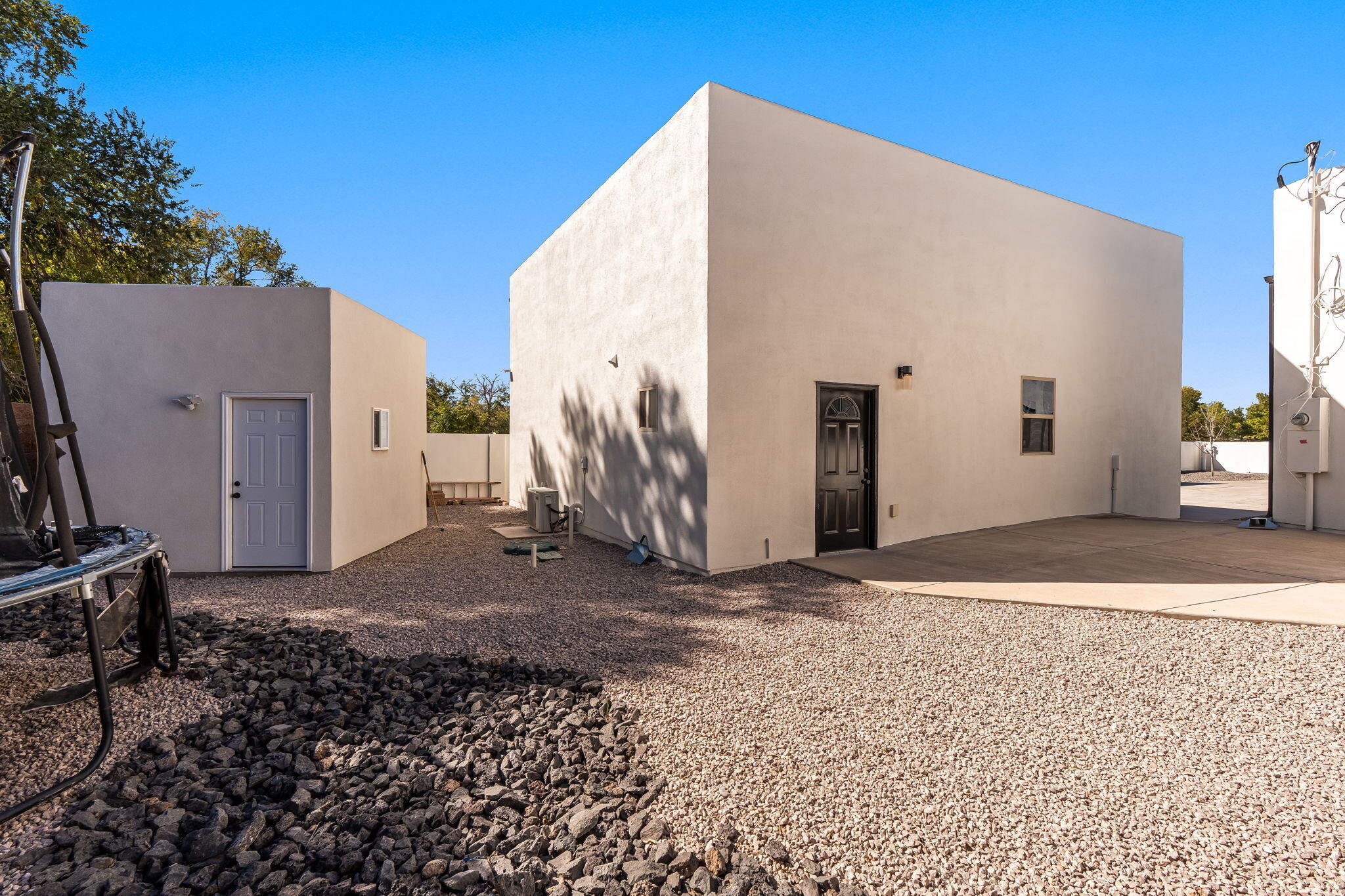 Photo 11 — 328 Camino Siete Road SW