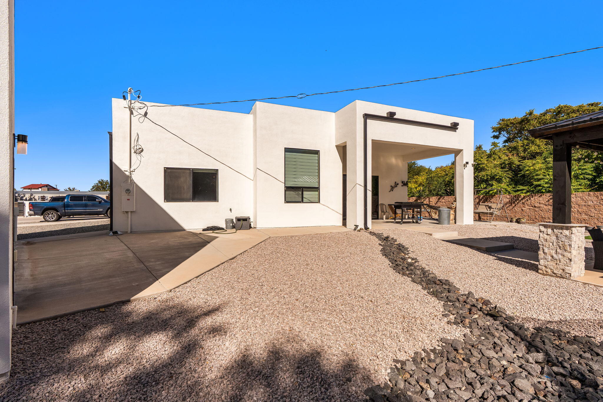 Photo 10 — 328 Camino Siete Road SW