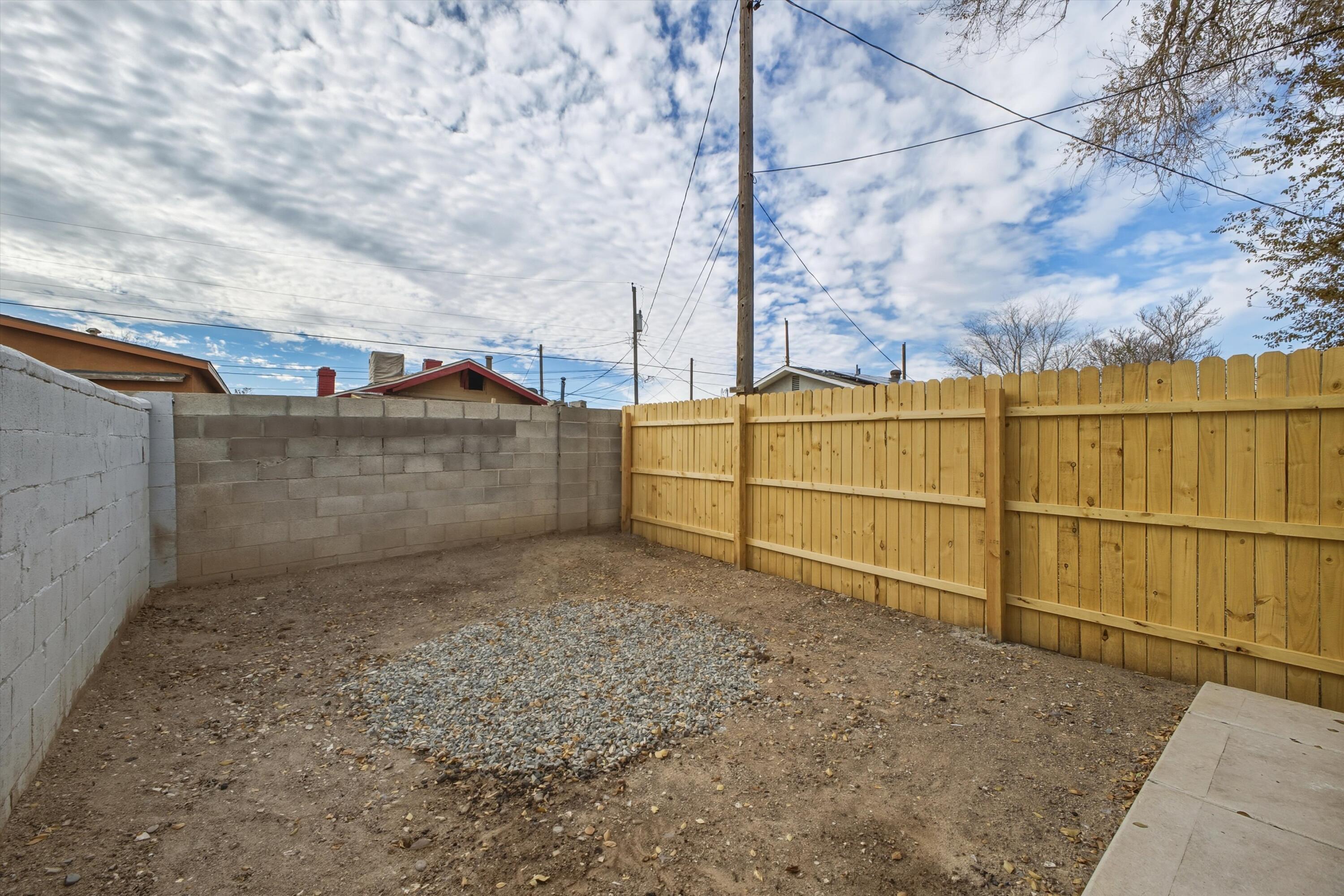 Photo 7 — 426 Towner Avenue NW