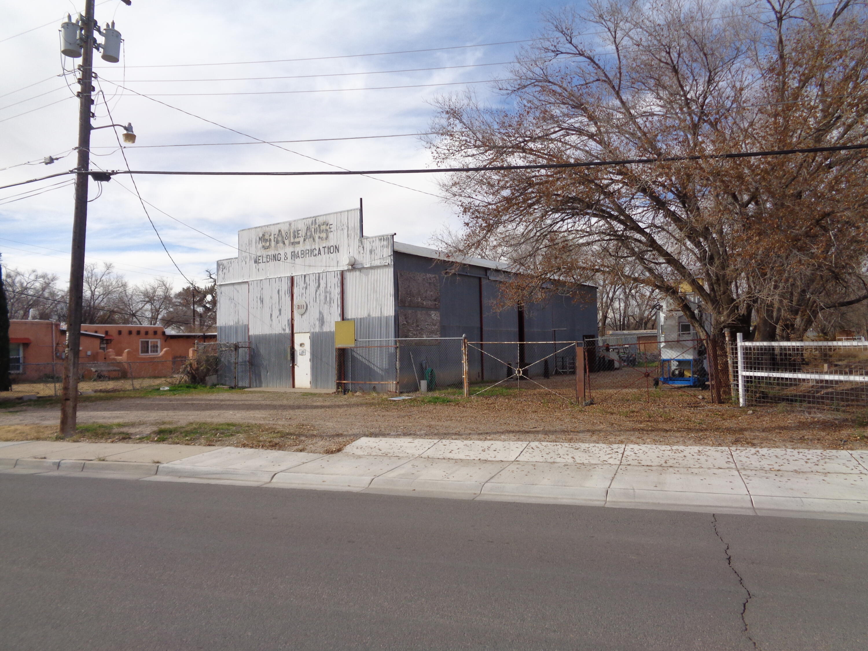 Photo 3 — 311 Don Diego Street SE