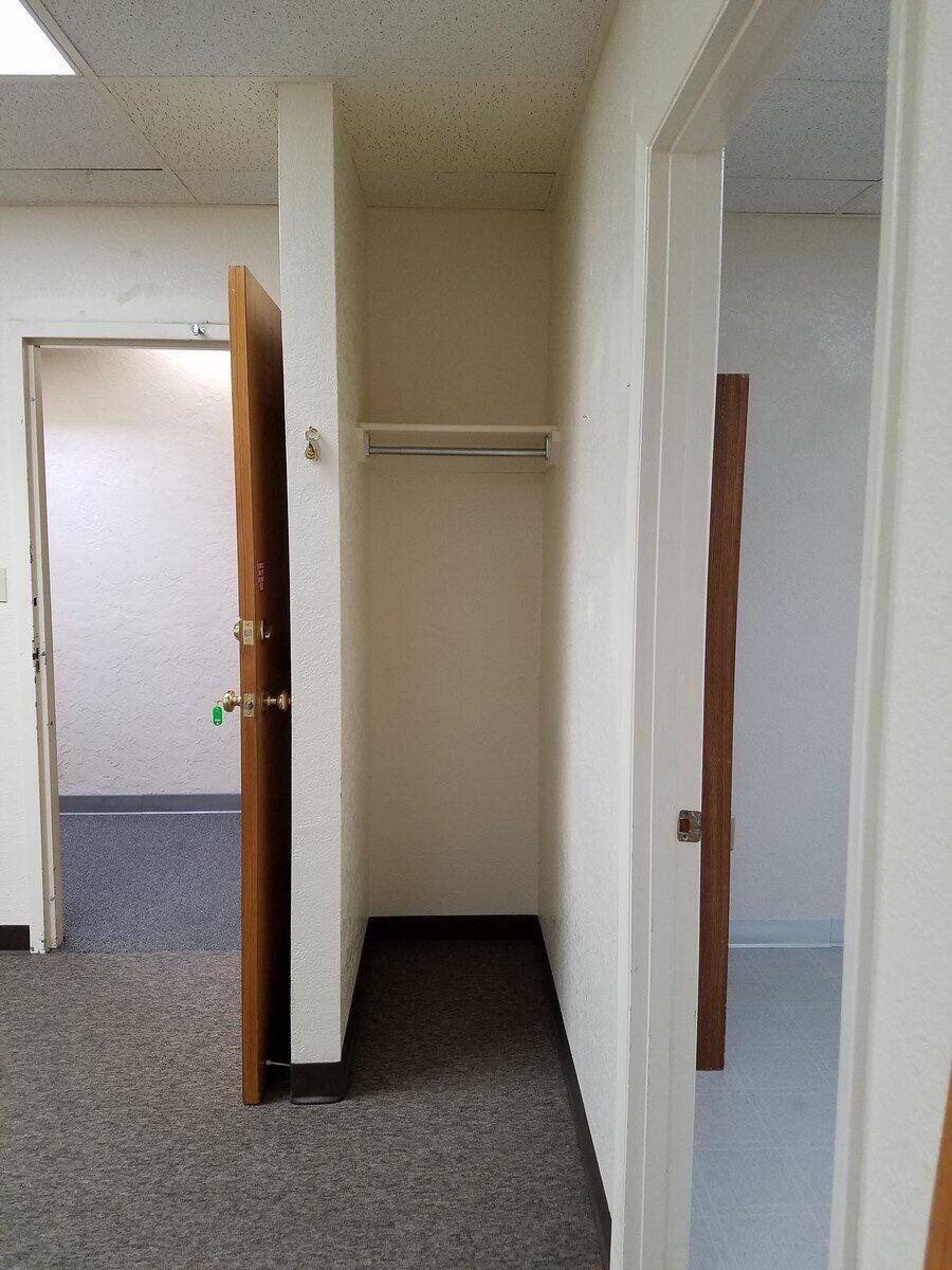 Photo 8 — 1101 Cardenas Drive NE 206