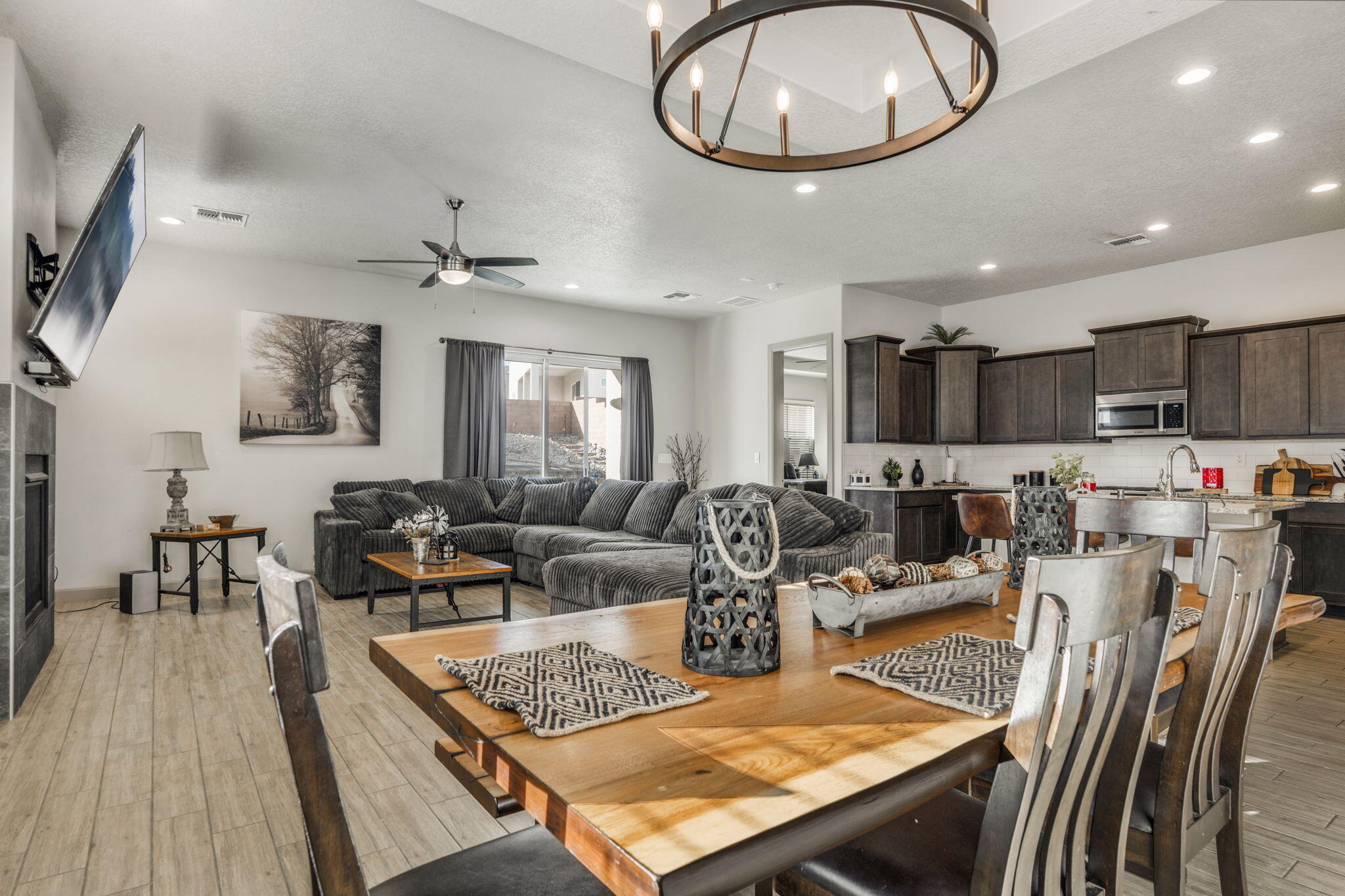 Photo 2 — 1694 Tesoro Loop NW
