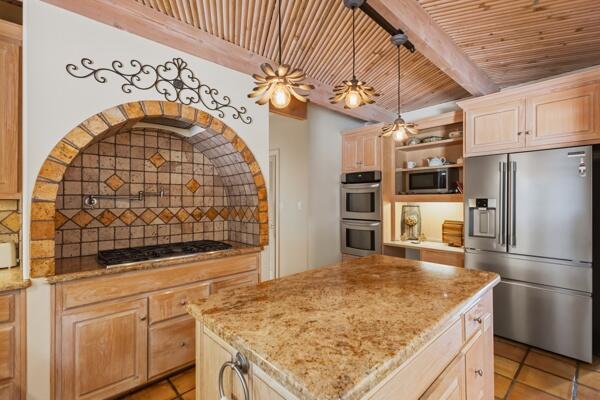 Photo 4 — 7431 Rio Grande Boulevard NW
