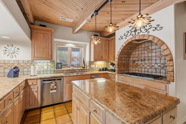 Photo 7 — 7431 Rio Grande Boulevard NW