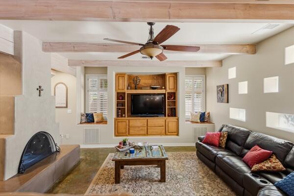 Photo 8 — 7431 Rio Grande Boulevard NW