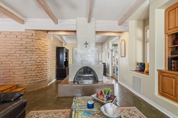 Photo 12 — 7431 Rio Grande Boulevard NW