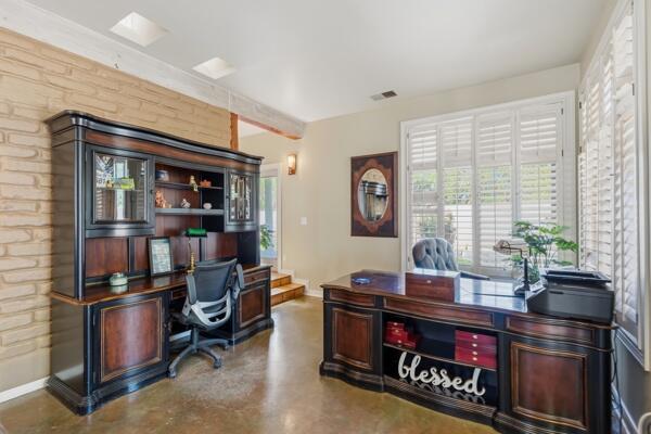 Photo 13 — 7431 Rio Grande Boulevard NW