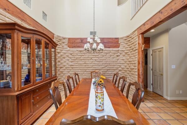 Photo 16 — 7431 Rio Grande Boulevard NW
