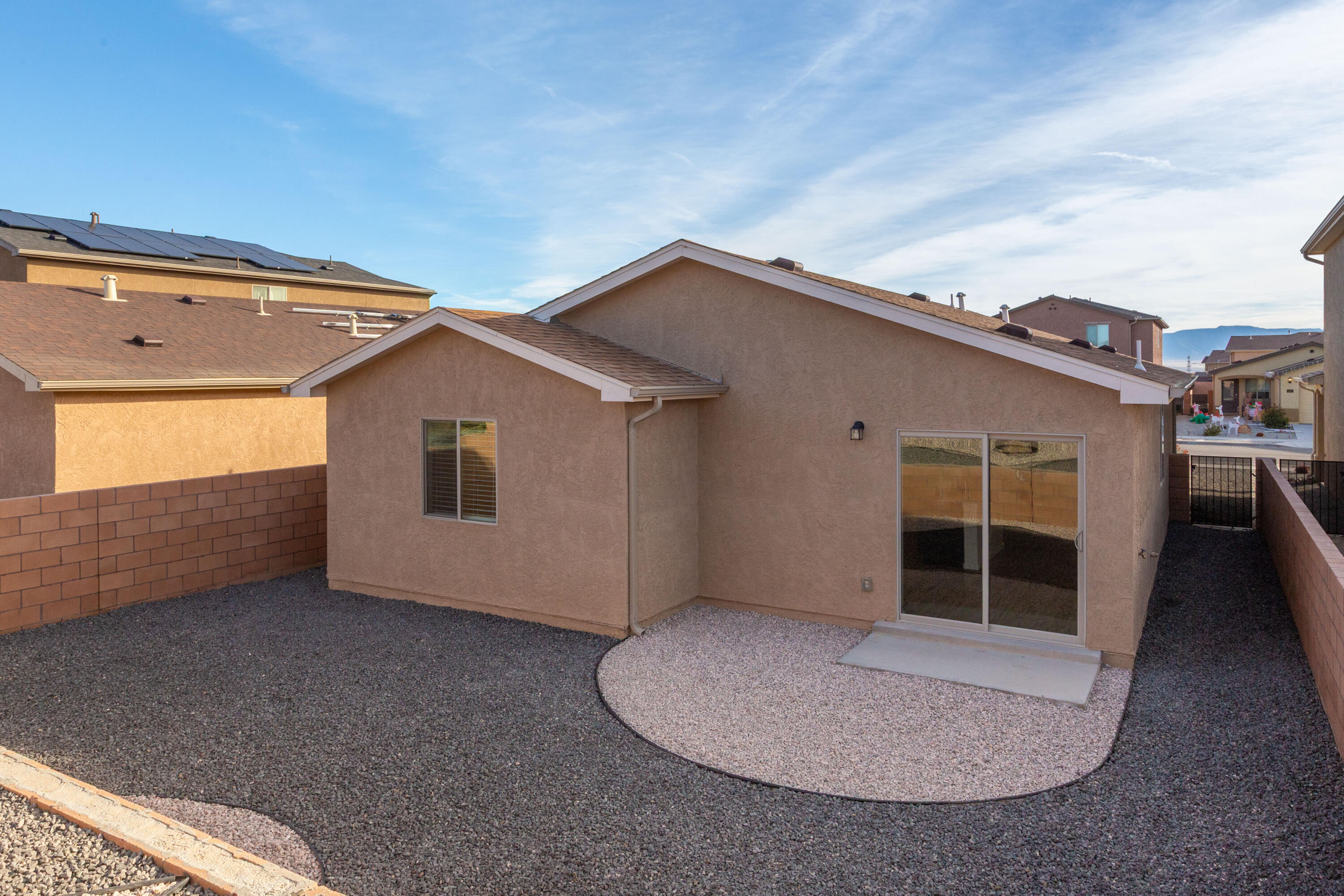 Photo 18 — 456 Chafey Drive SW
