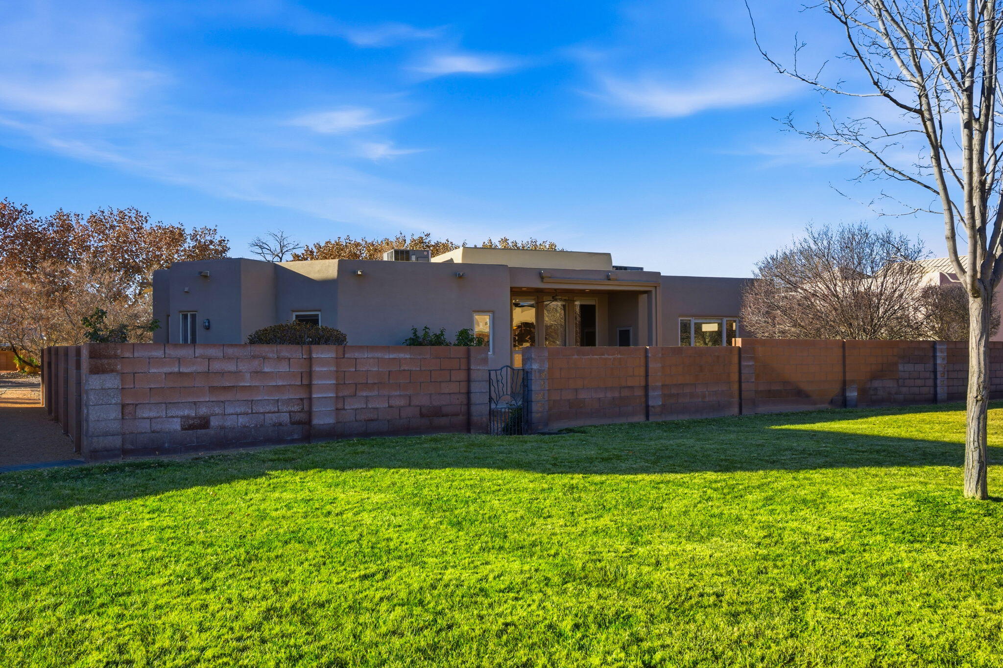 Photo 4 — 500 Laguna Seca Lane NW