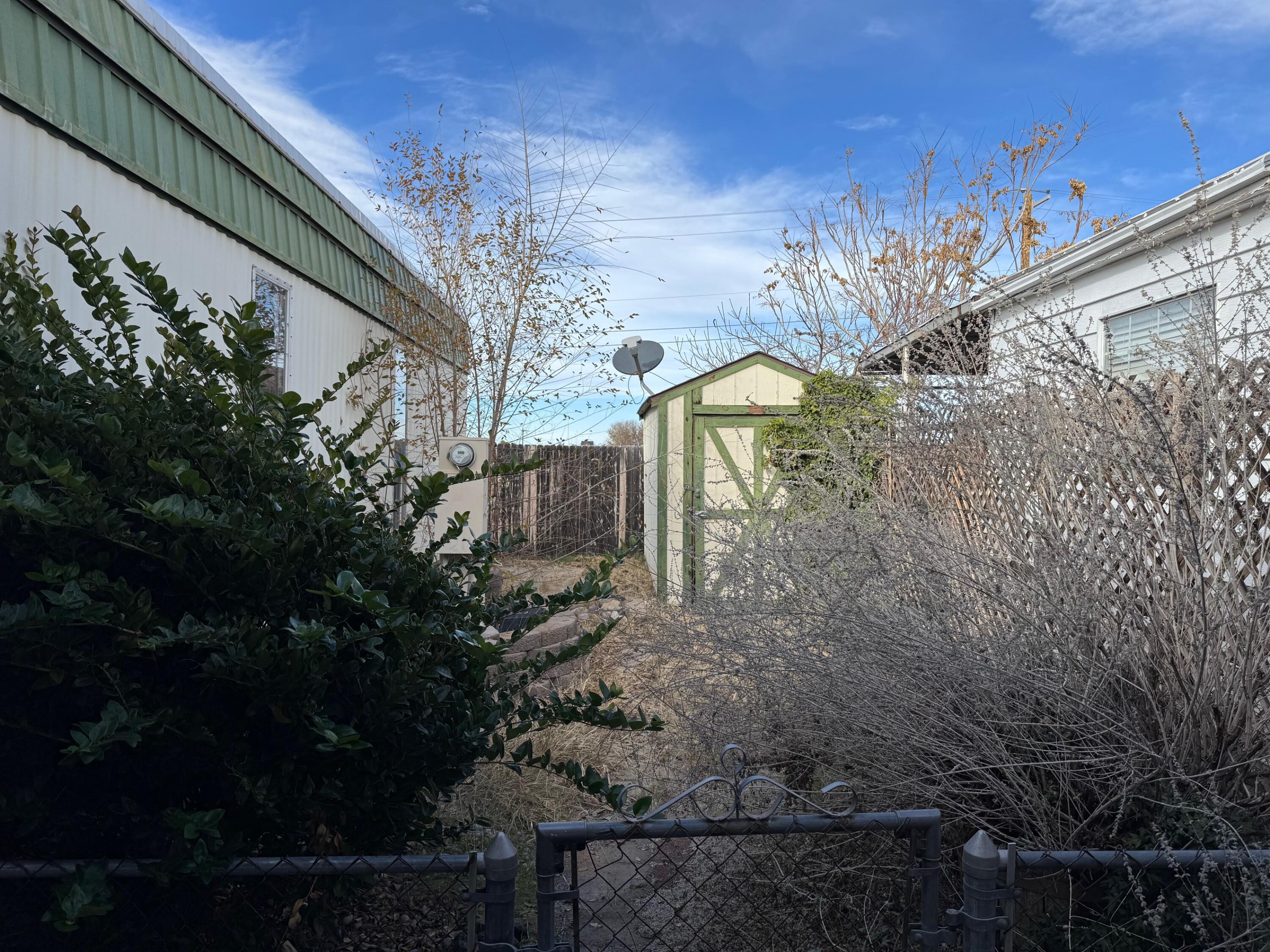 Photo 2 — 7112 Pan American NE 20