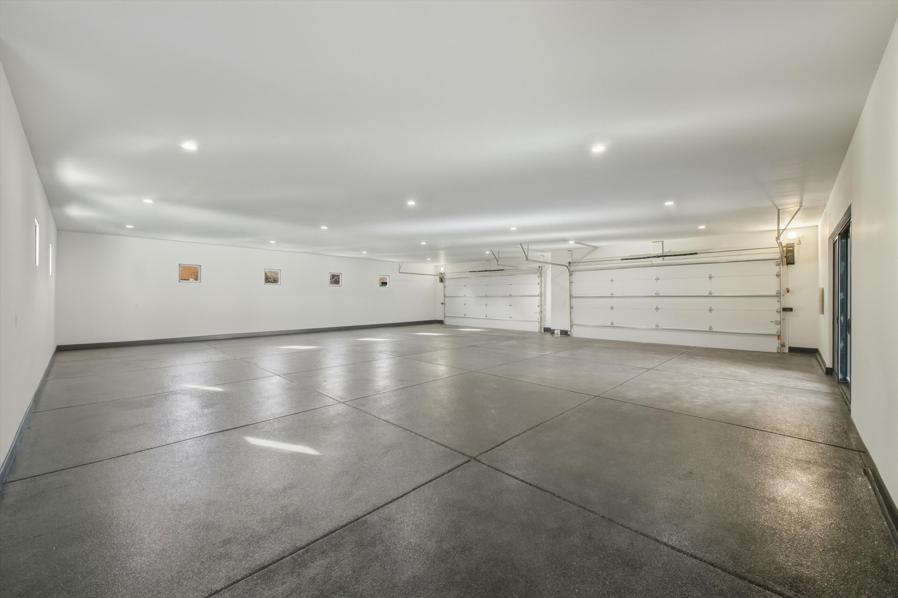 Photo 14 — 11704 Anaheim Avenue NE