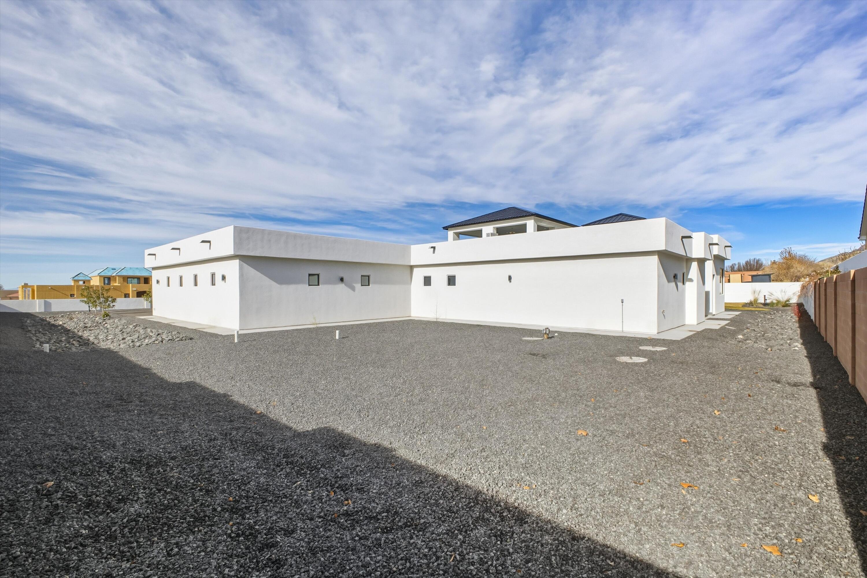 Photo 19 — 11704 Anaheim Avenue NE