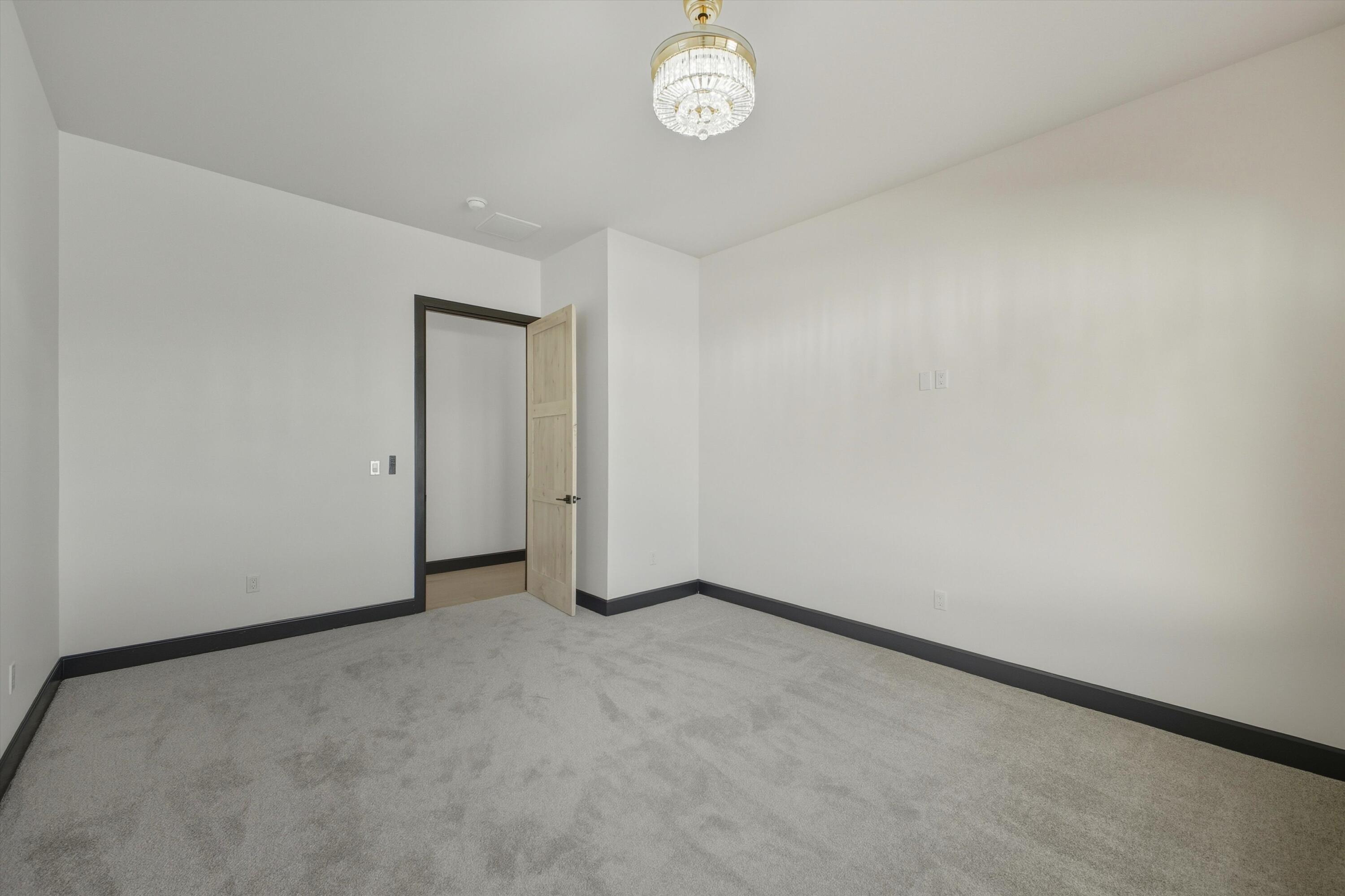 Photo 5 — 11704 Anaheim Avenue NE