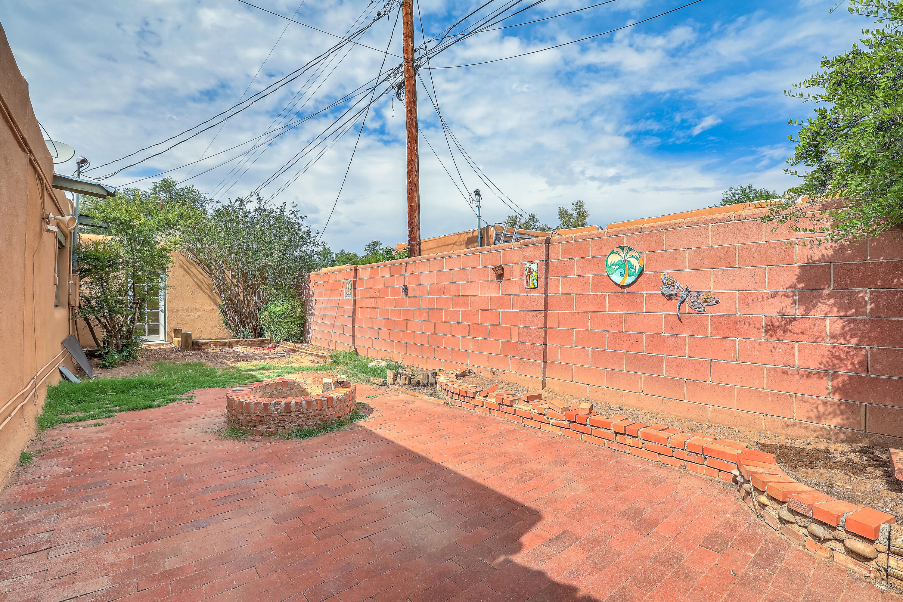 Photo 2 — 616 17th Street NW