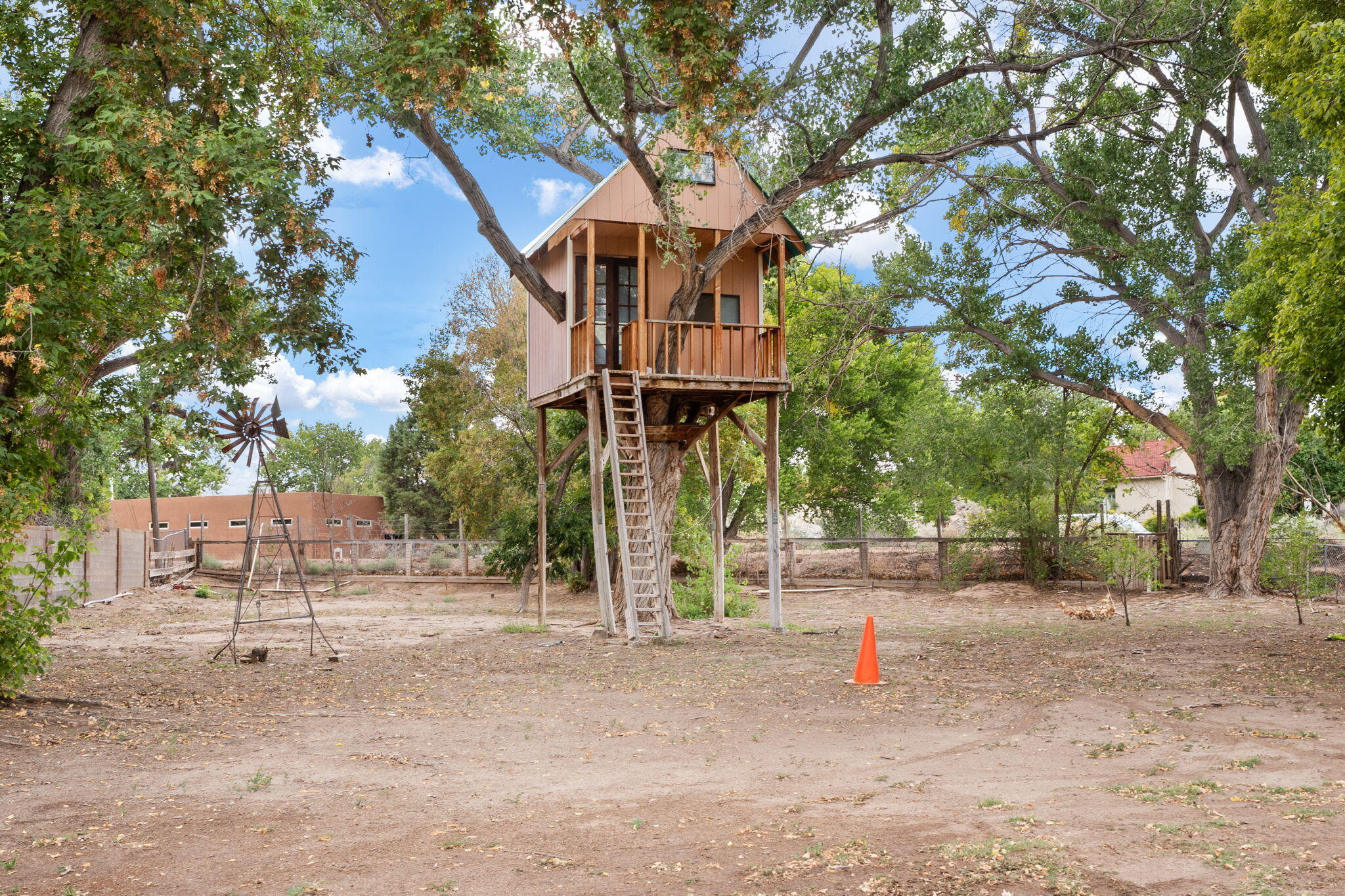 Photo 10 — 1504 N Lucyle Place NW