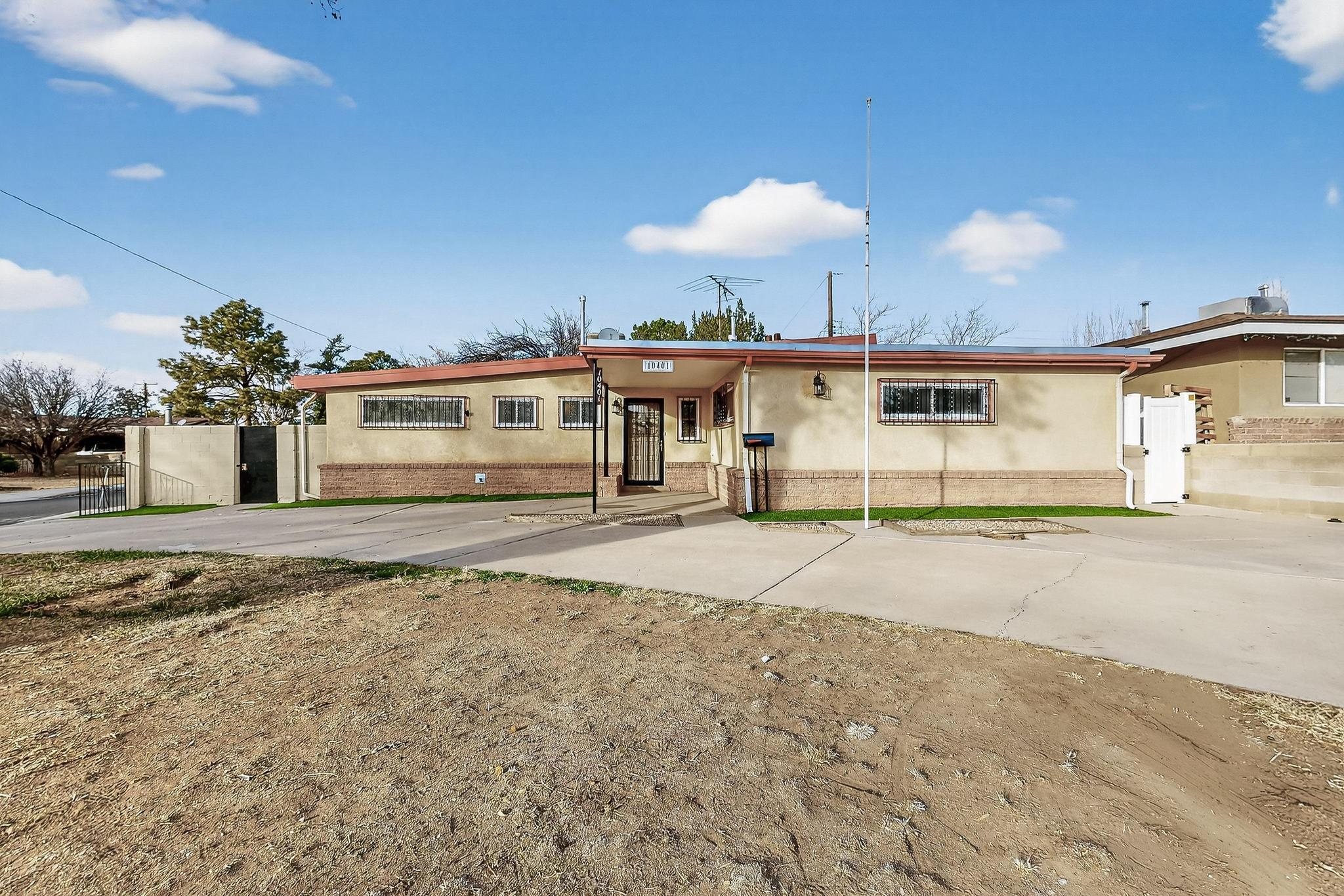 Photo 3 — 10401 Princess Jeanne Avenue NE