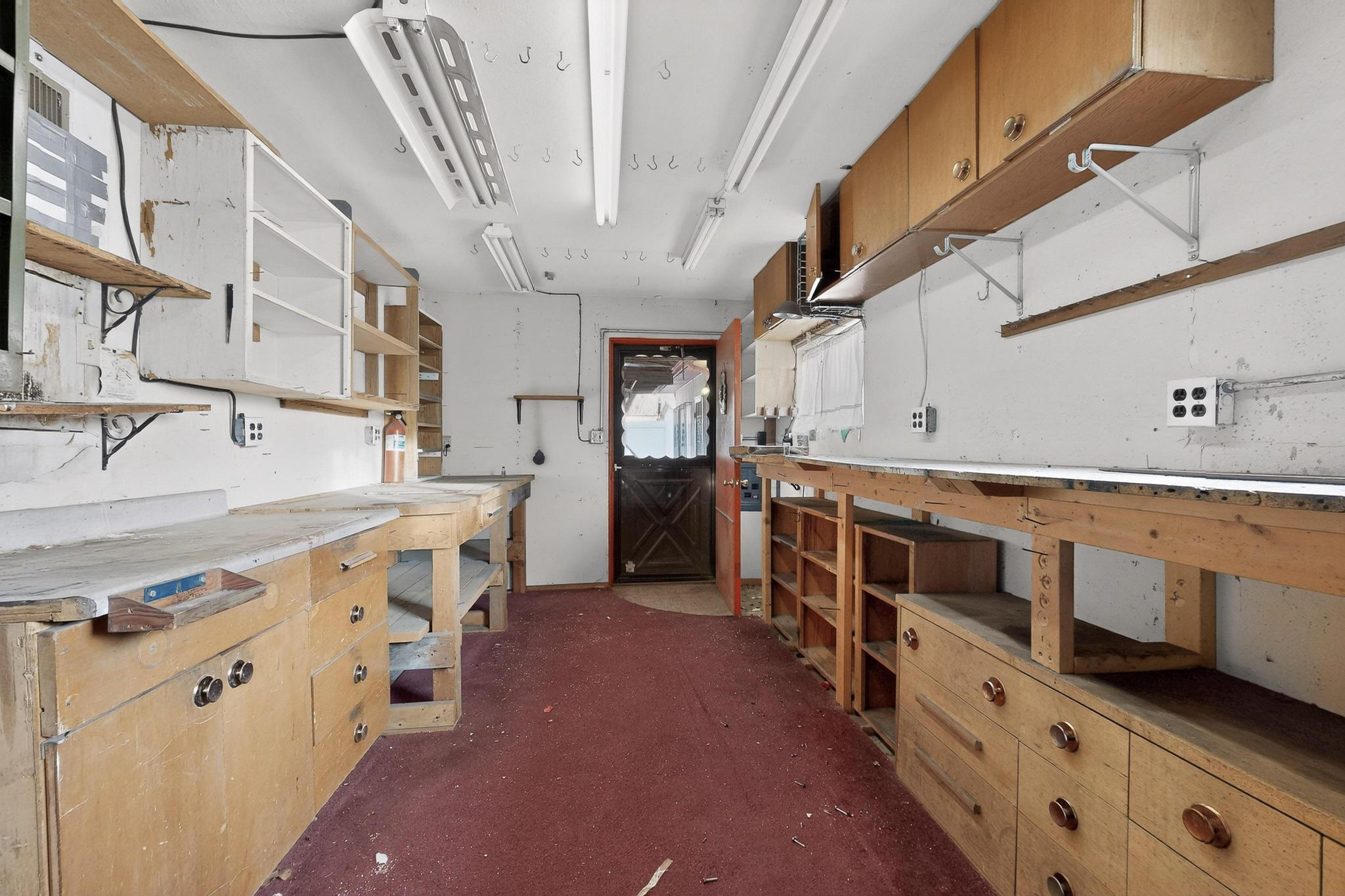 Photo 11 — 10401 Princess Jeanne Avenue NE