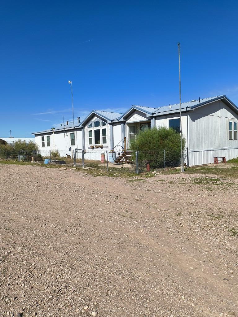 127 N Polvadera Road, Polvadera, NM 87828