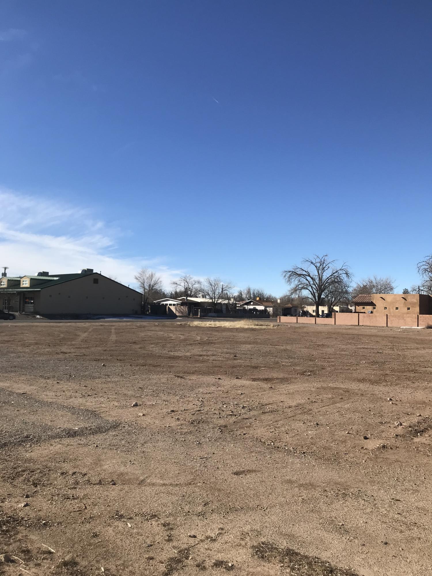 Photo 10 — 6401 4th Street NW