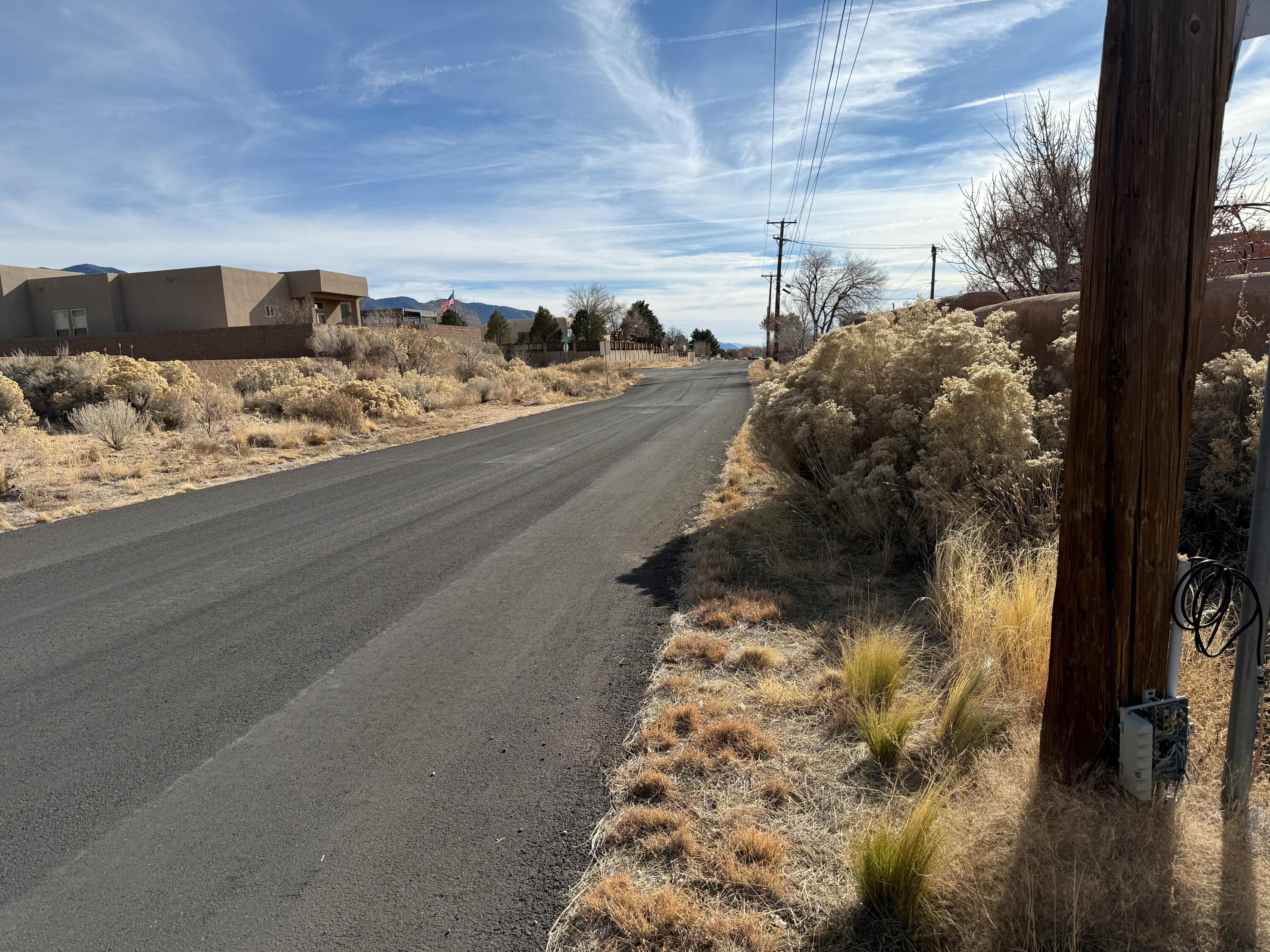 Photo 9 — 12520 Elena Drive NE