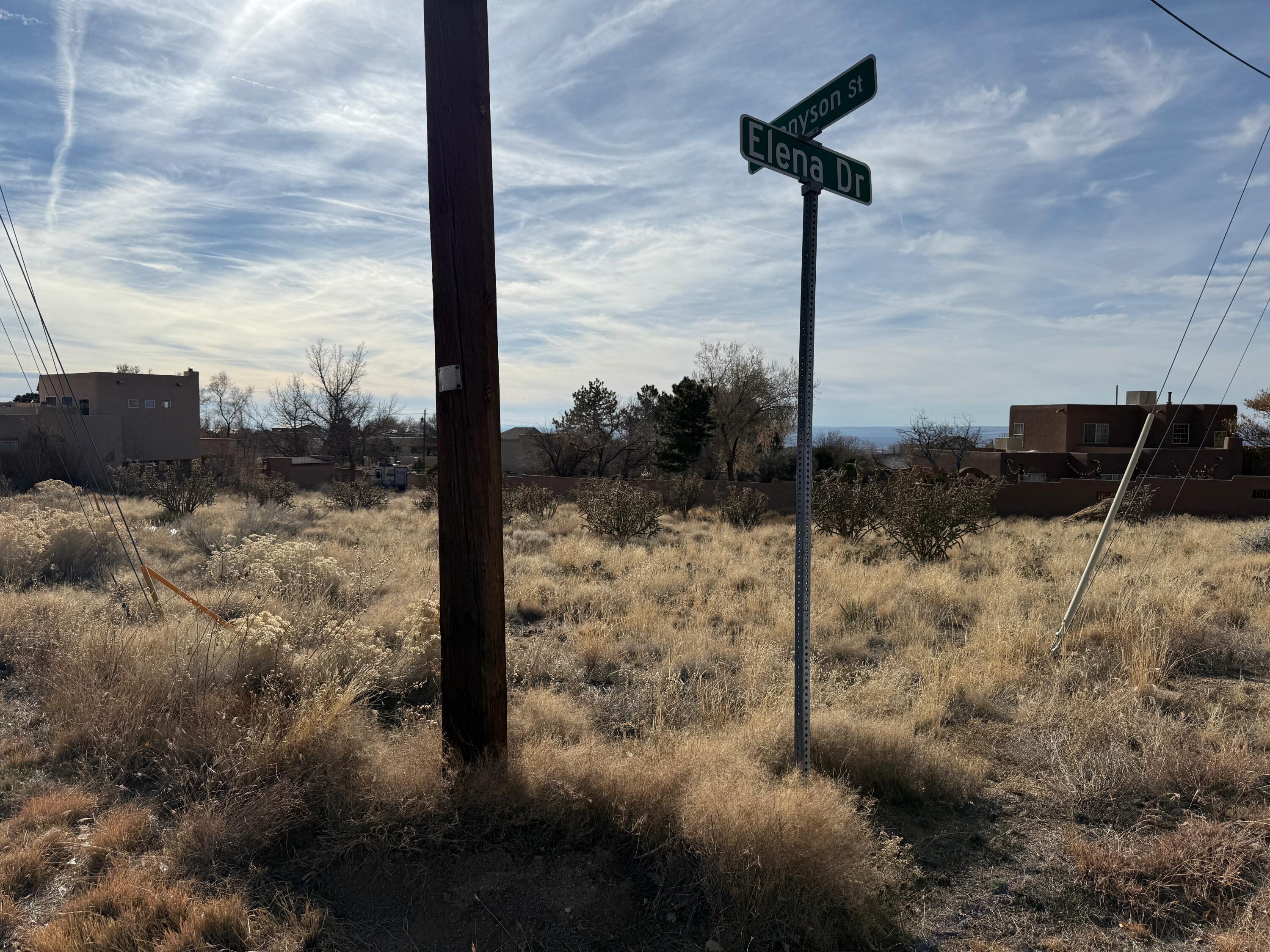 Photo 8 — 12520 Elena Drive NE