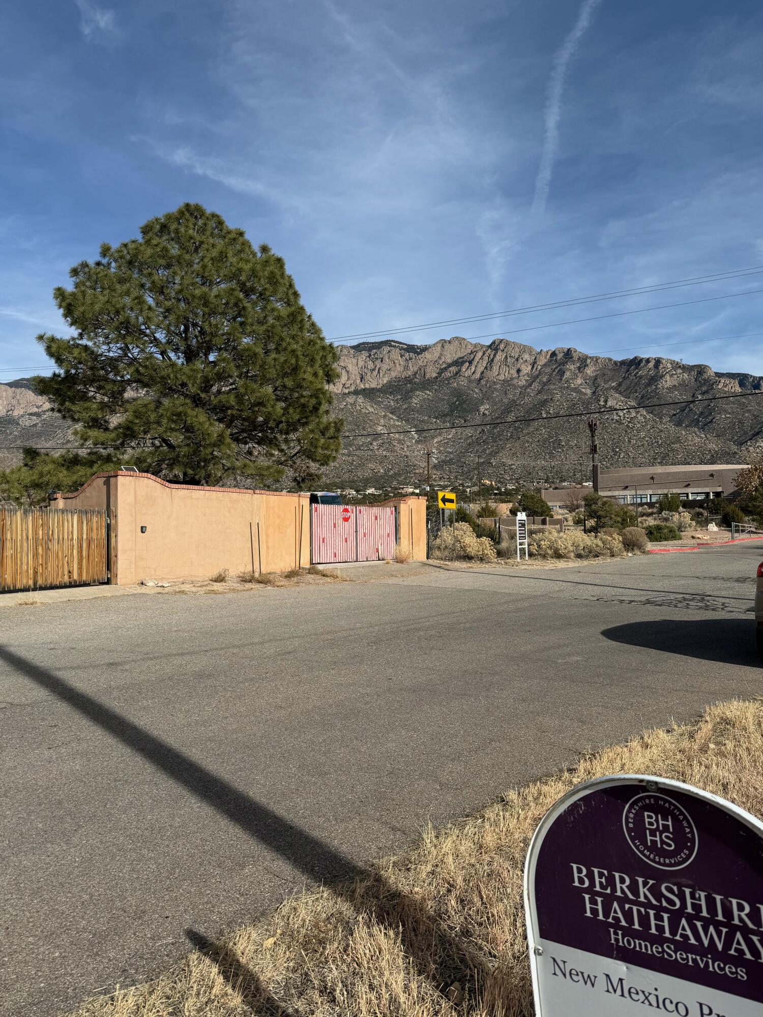 Photo 17 — 12520 Elena Drive NE