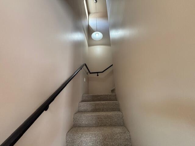 Photo 5 — 422 N Lala Street