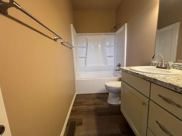 Photo 3 — 422 N Lala Street