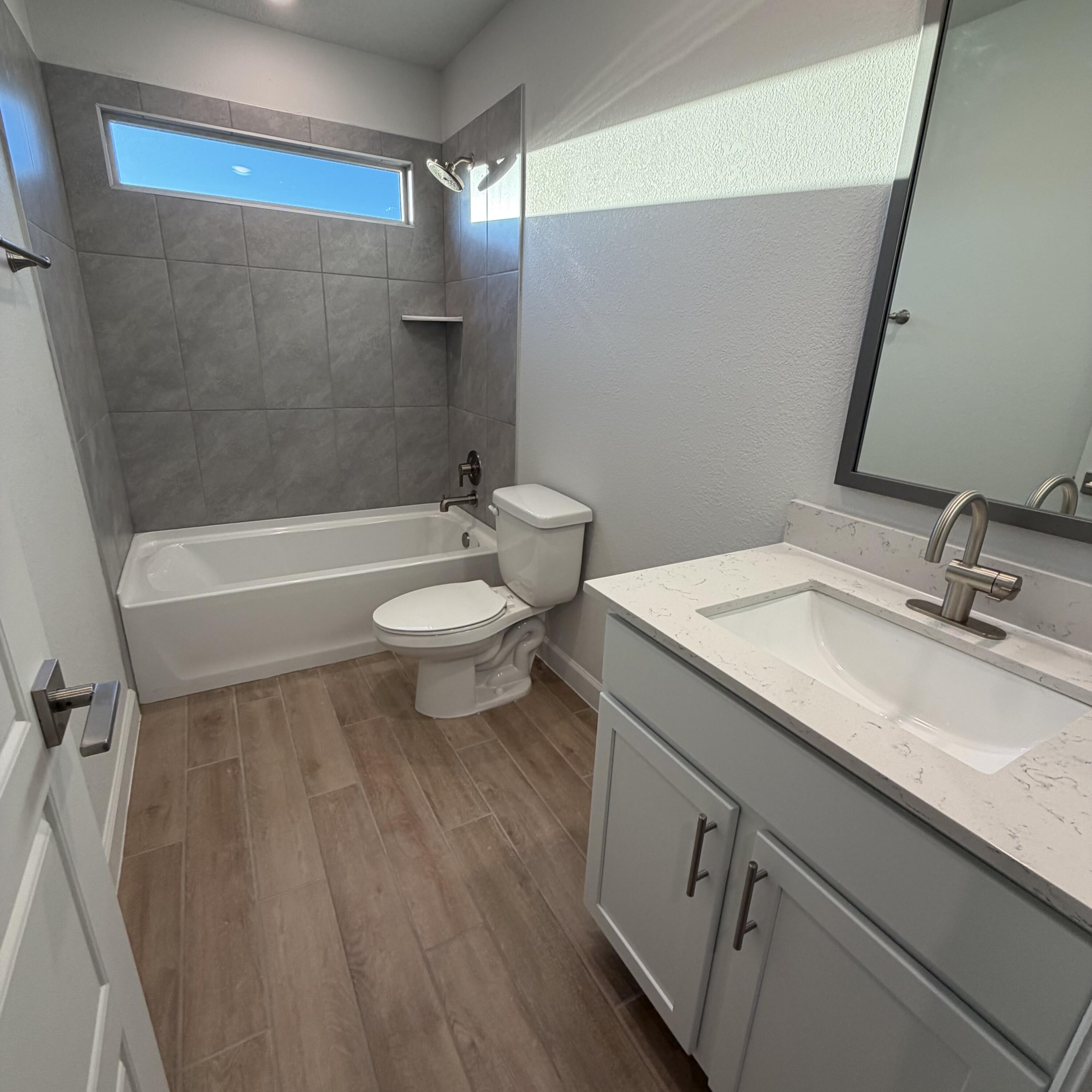 Photo 15 — 2431 Marble Avenue NE