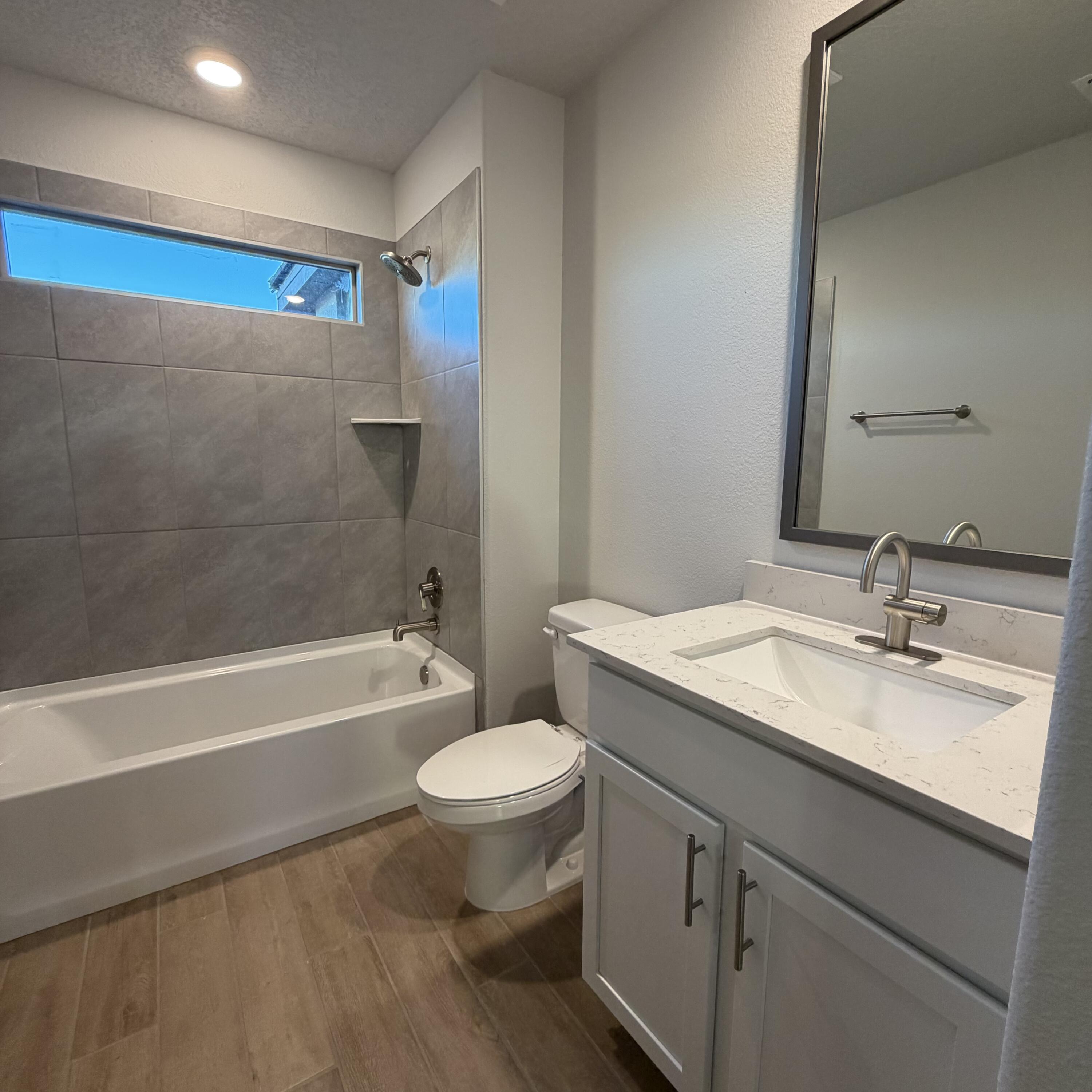 Photo 6 — 2431 Marble Avenue NE
