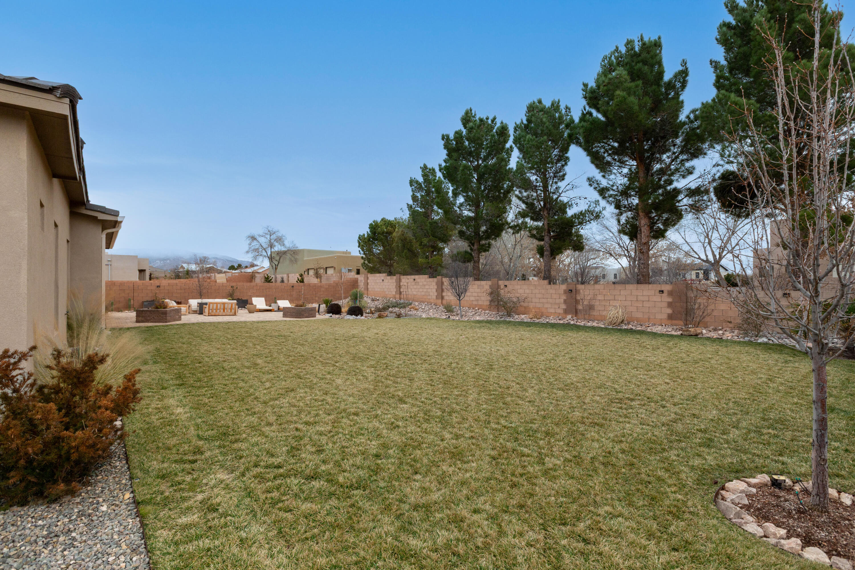Photo 13 — 212 Lavender Place NE