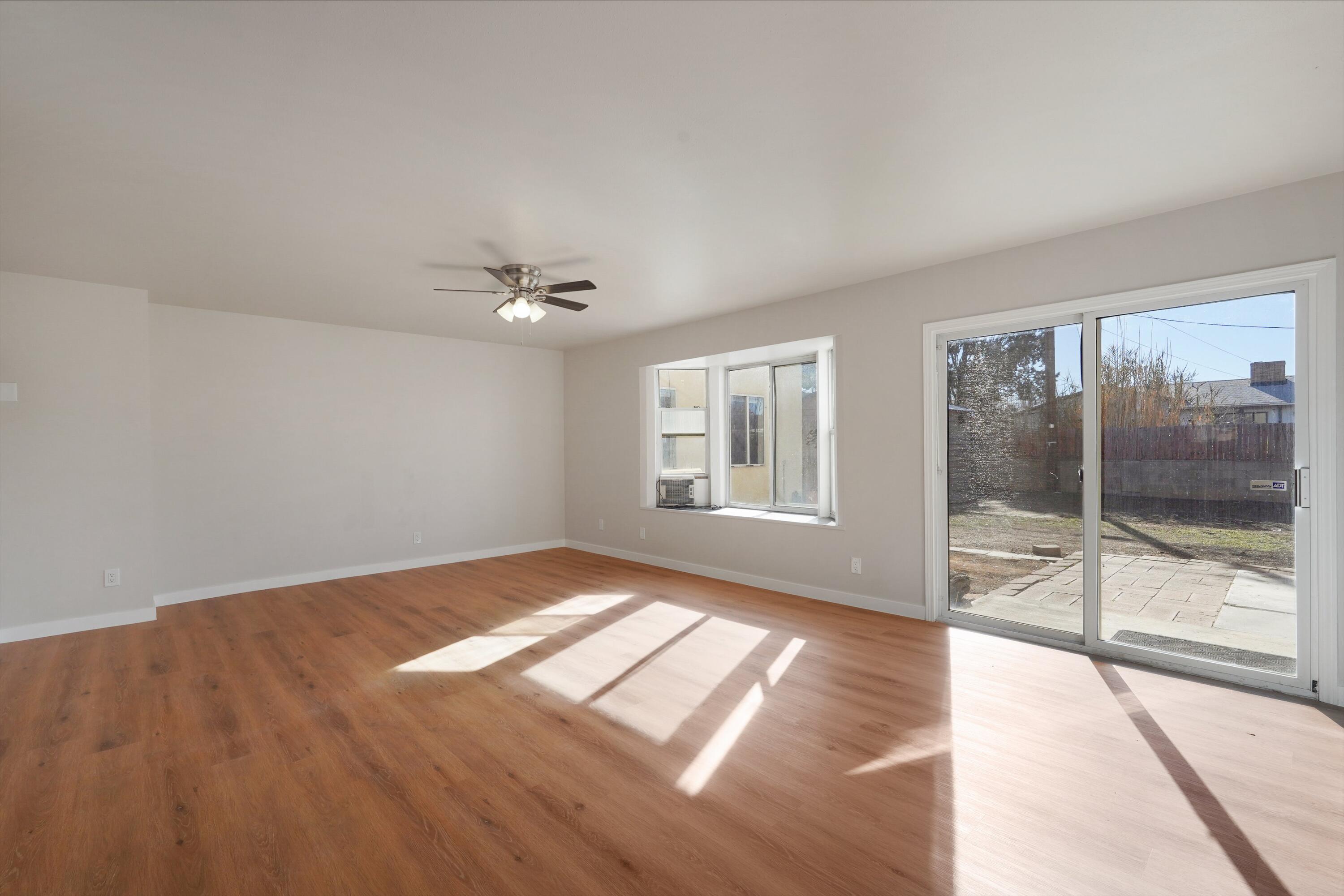 Photo 19 — 4032 Comanche Road NE