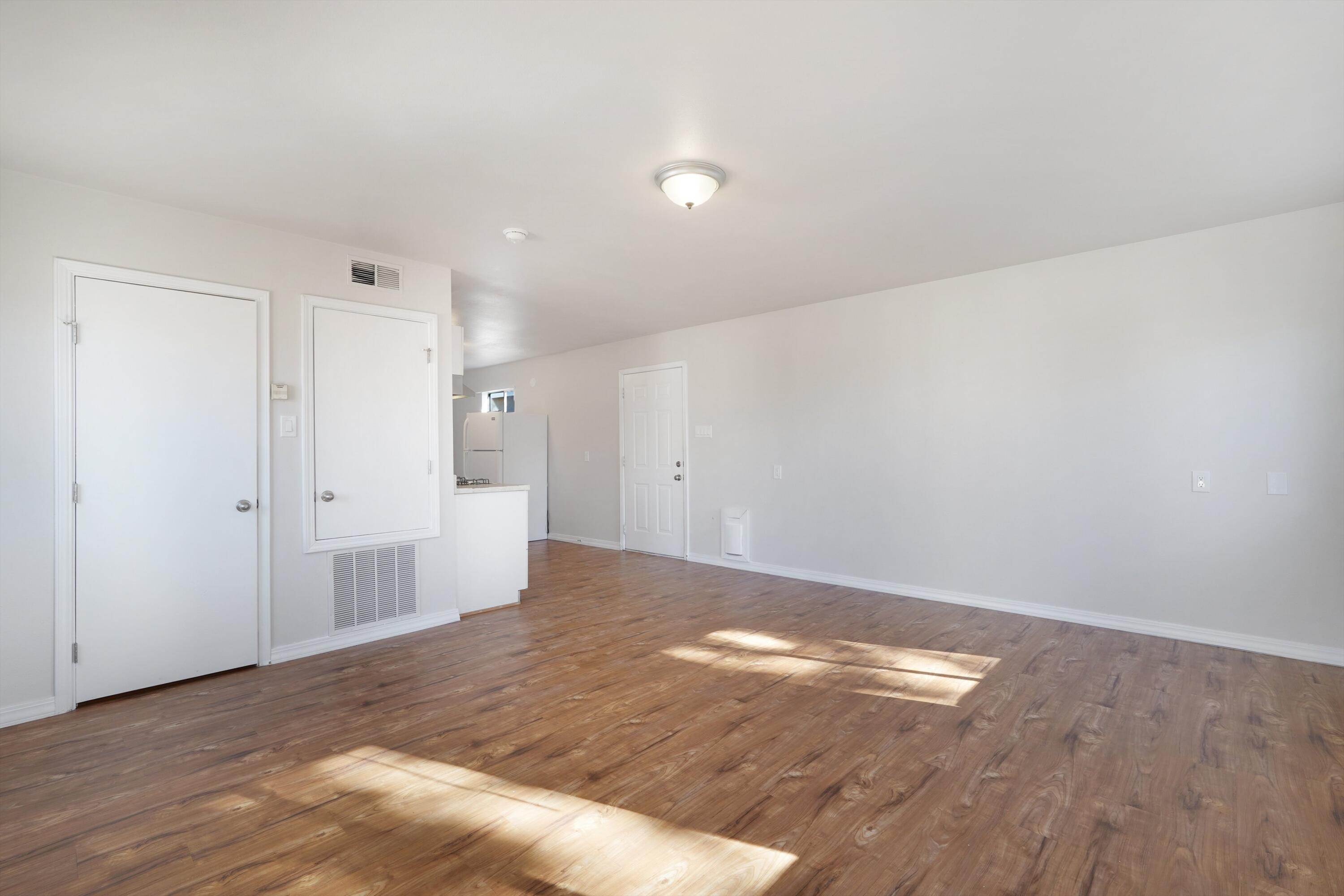 Photo 12 — 4032 Comanche Road NE