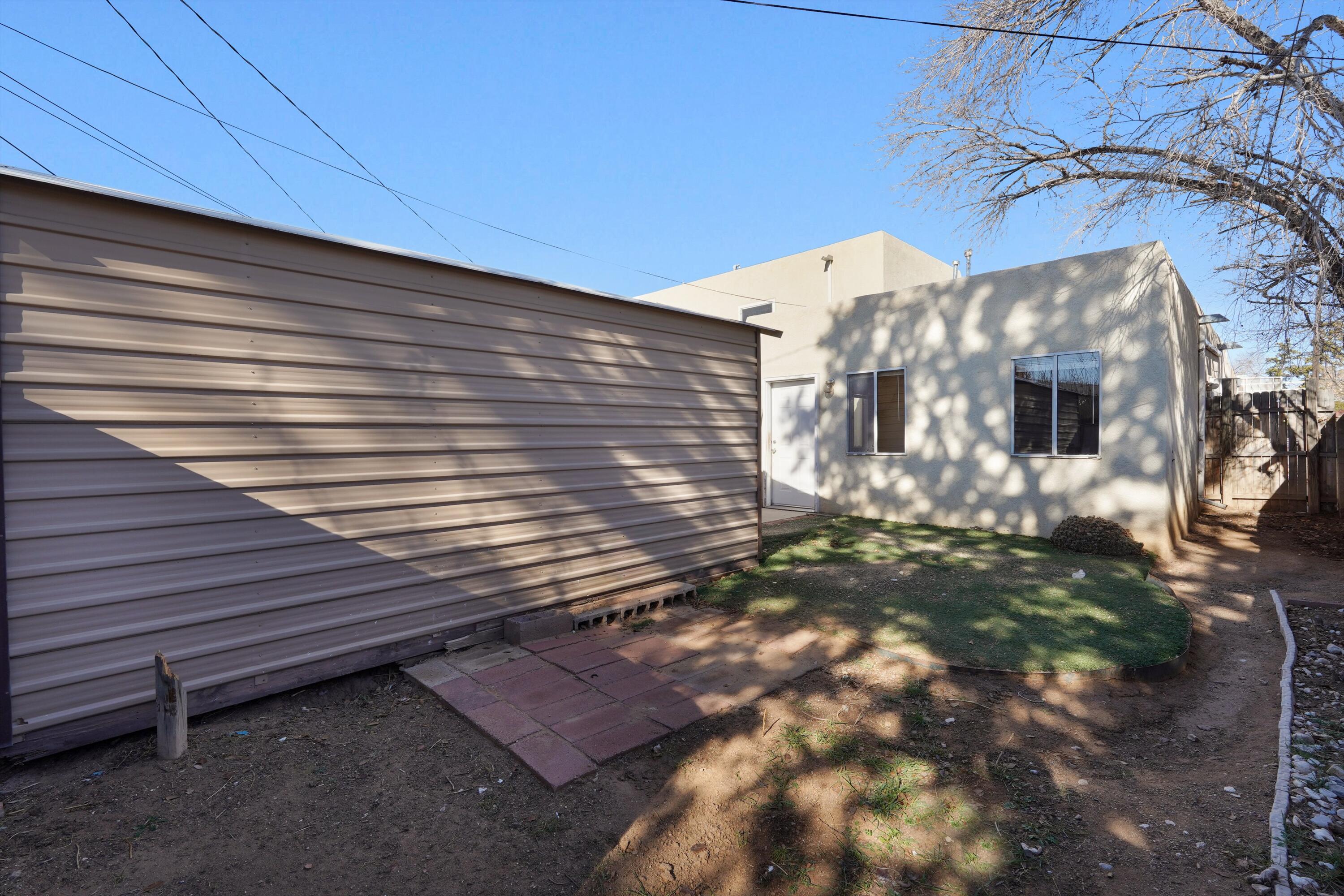 Photo 7 — 4032 Comanche Road NE