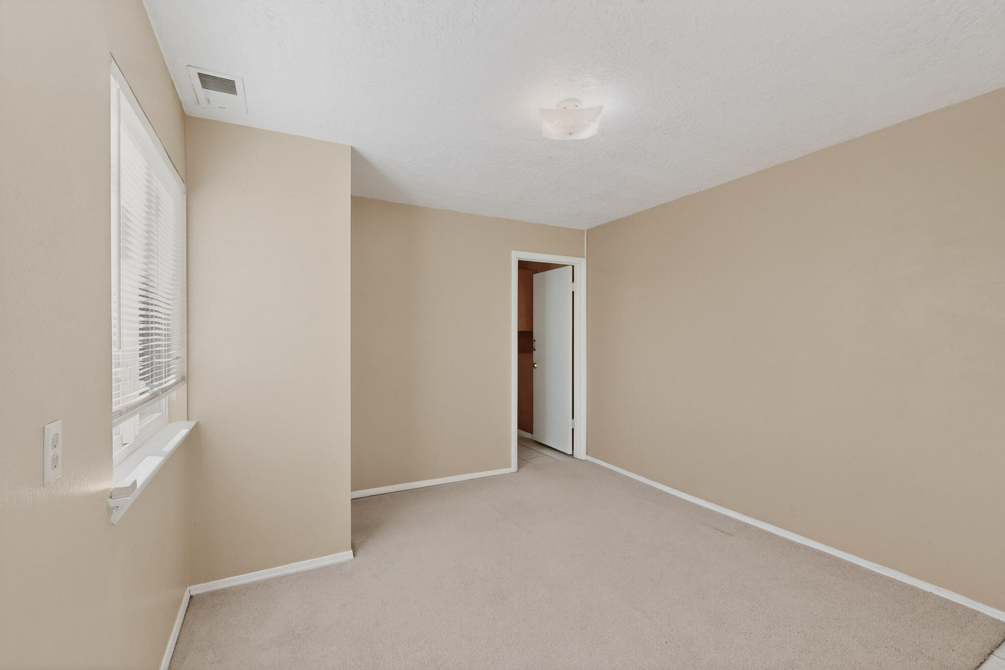 Photo 4 — 106 Fulton Avenue